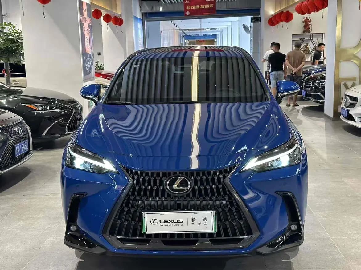 Lexus NX PHEV 2022 г. 50148 км. — фото 2