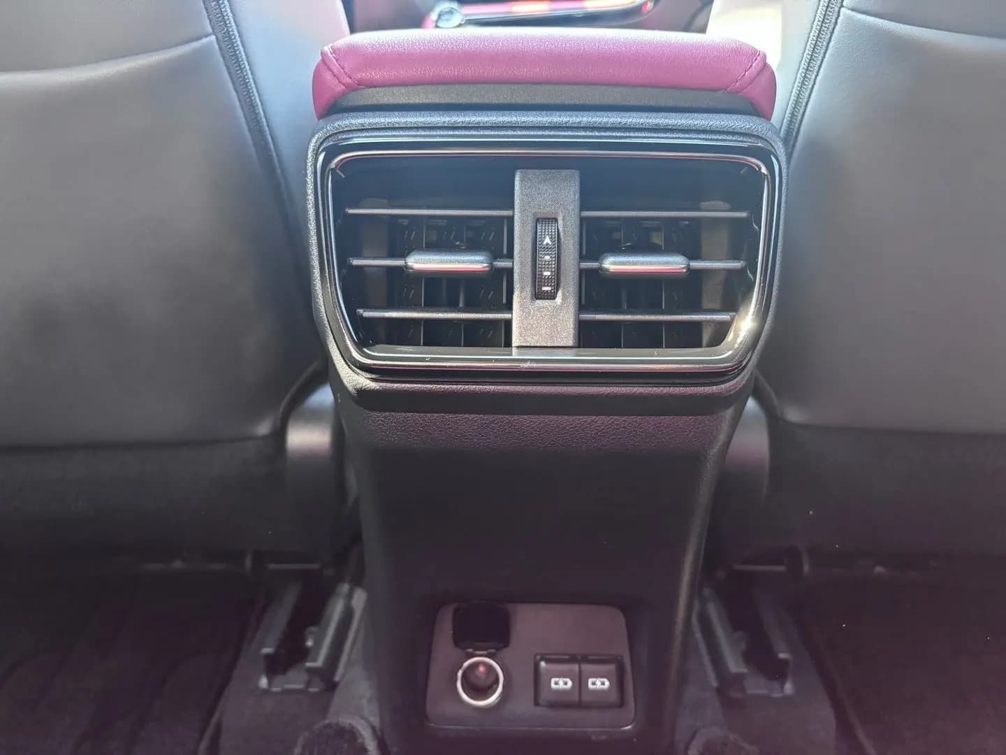 Lexus NX 2022 г. 36000 км. — фото 6