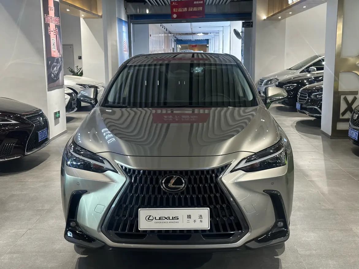 Lexus NX 2023 г. 18002 км. — фото 2