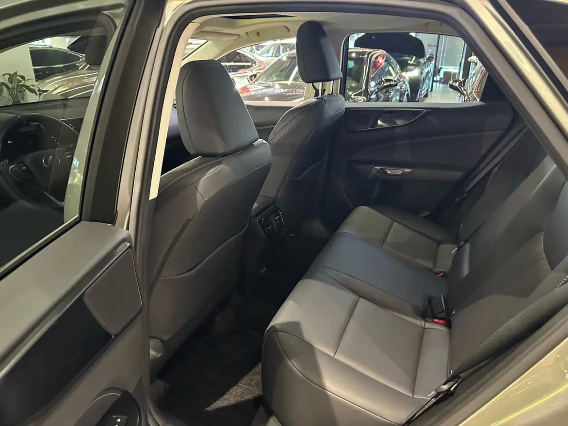 Lexus NX 2023 г. 18002 км. — фото 9