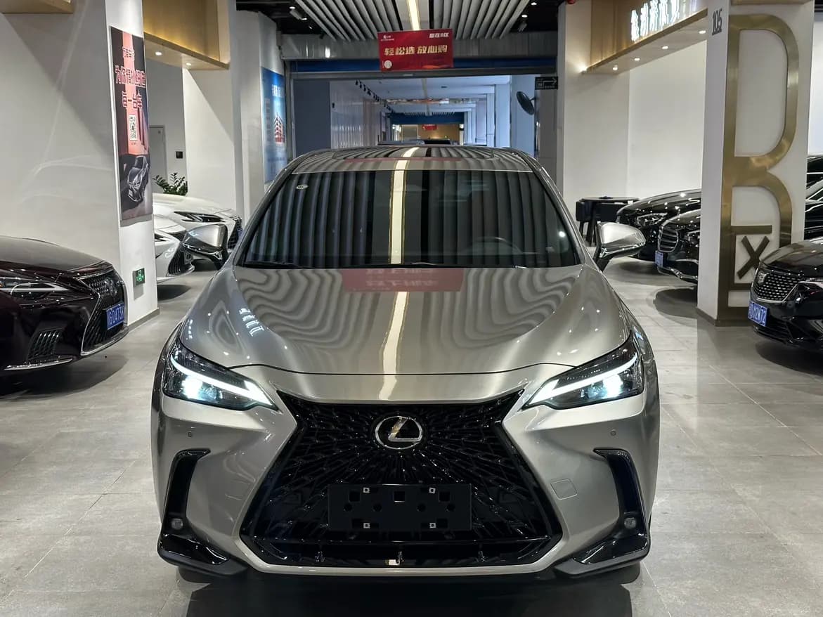 Lexus NX 2023 г. 39003 км. — фото 2