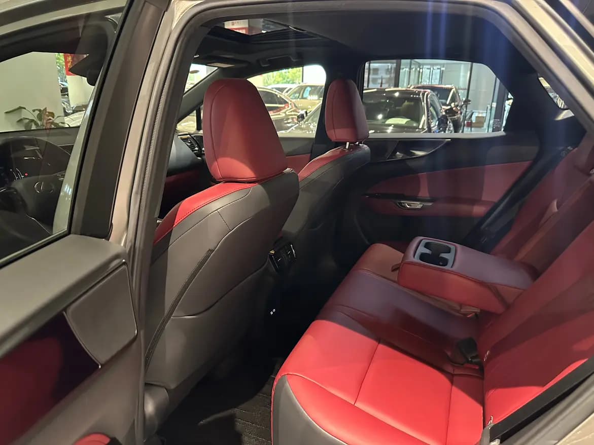Lexus NX 2023 г. 39003 км. — фото 4