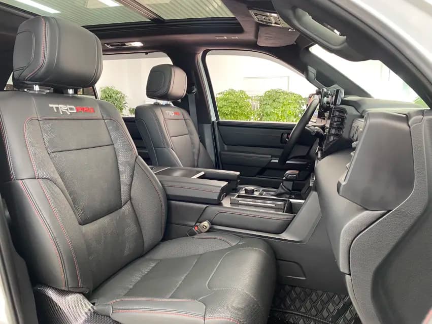 Toyota Sequoia 2024 г. 38087 км. — фото 18