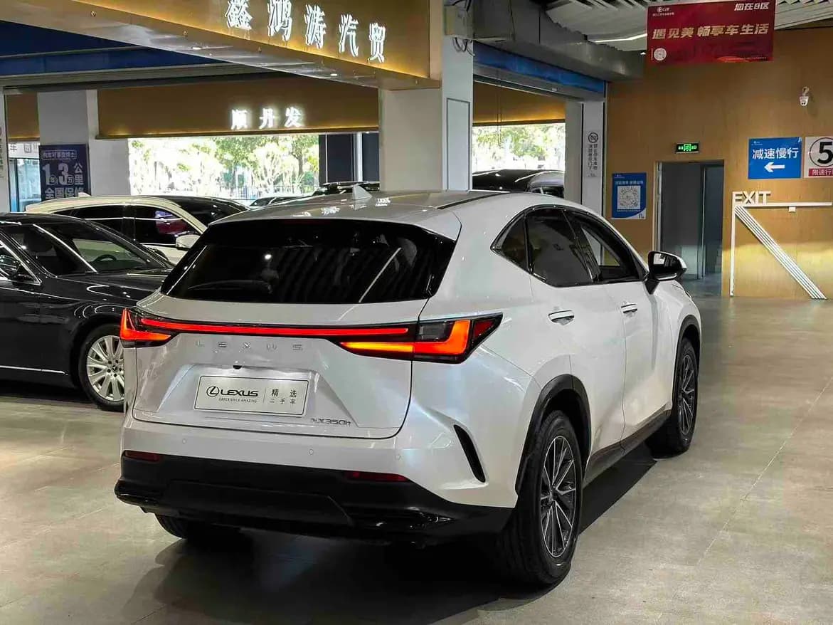 Lexus NX 2023 г. 40004 км. — фото 3