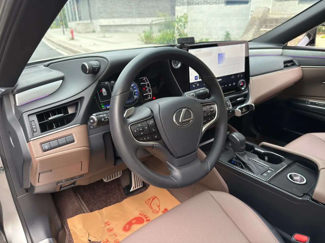 Lexus ES 2025 г. 20000 км. — фото 15