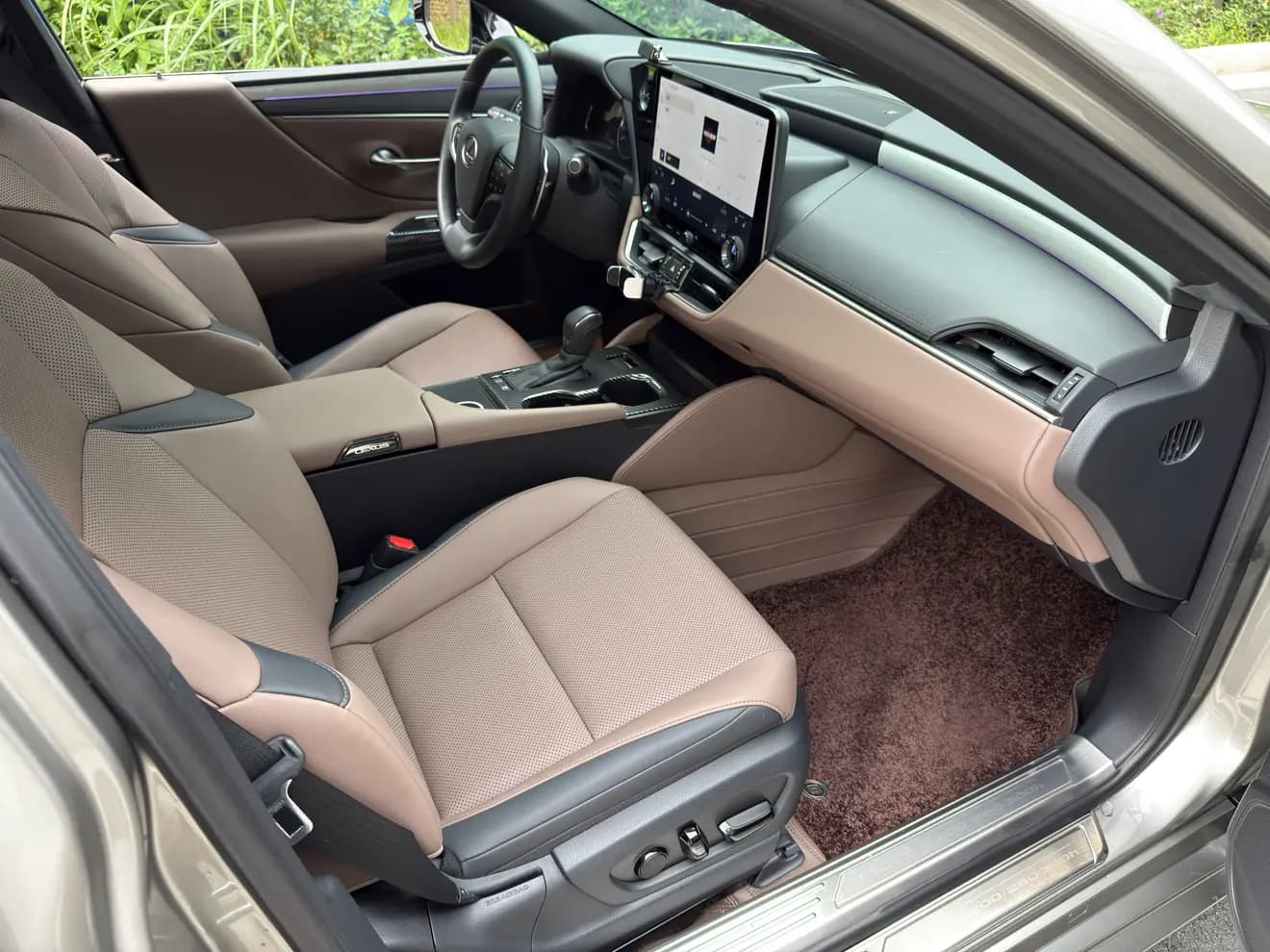 Lexus ES 2025 г. 20000 км. — фото 10