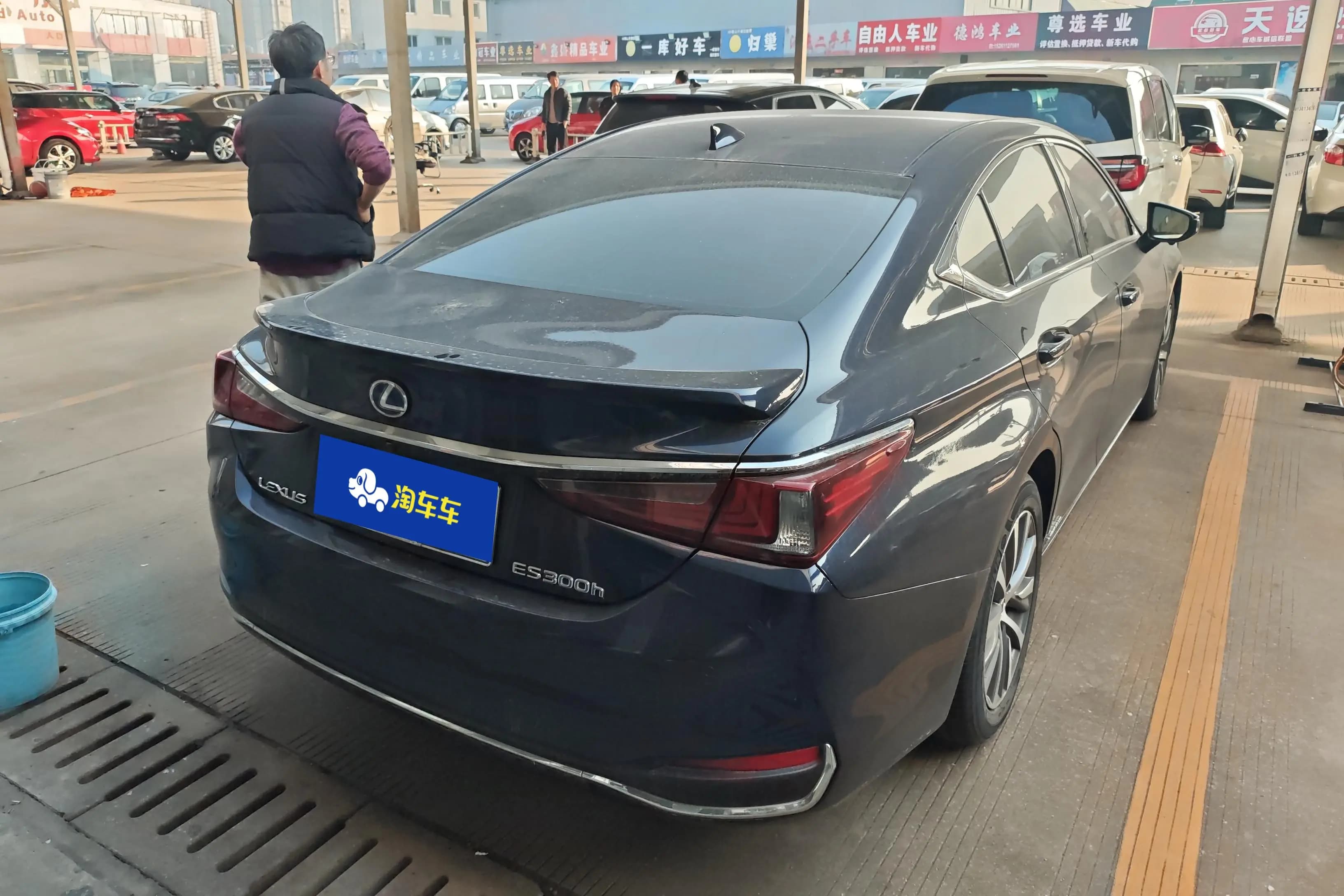 Lexus ES 2021 г. 78313 км. — фото 2