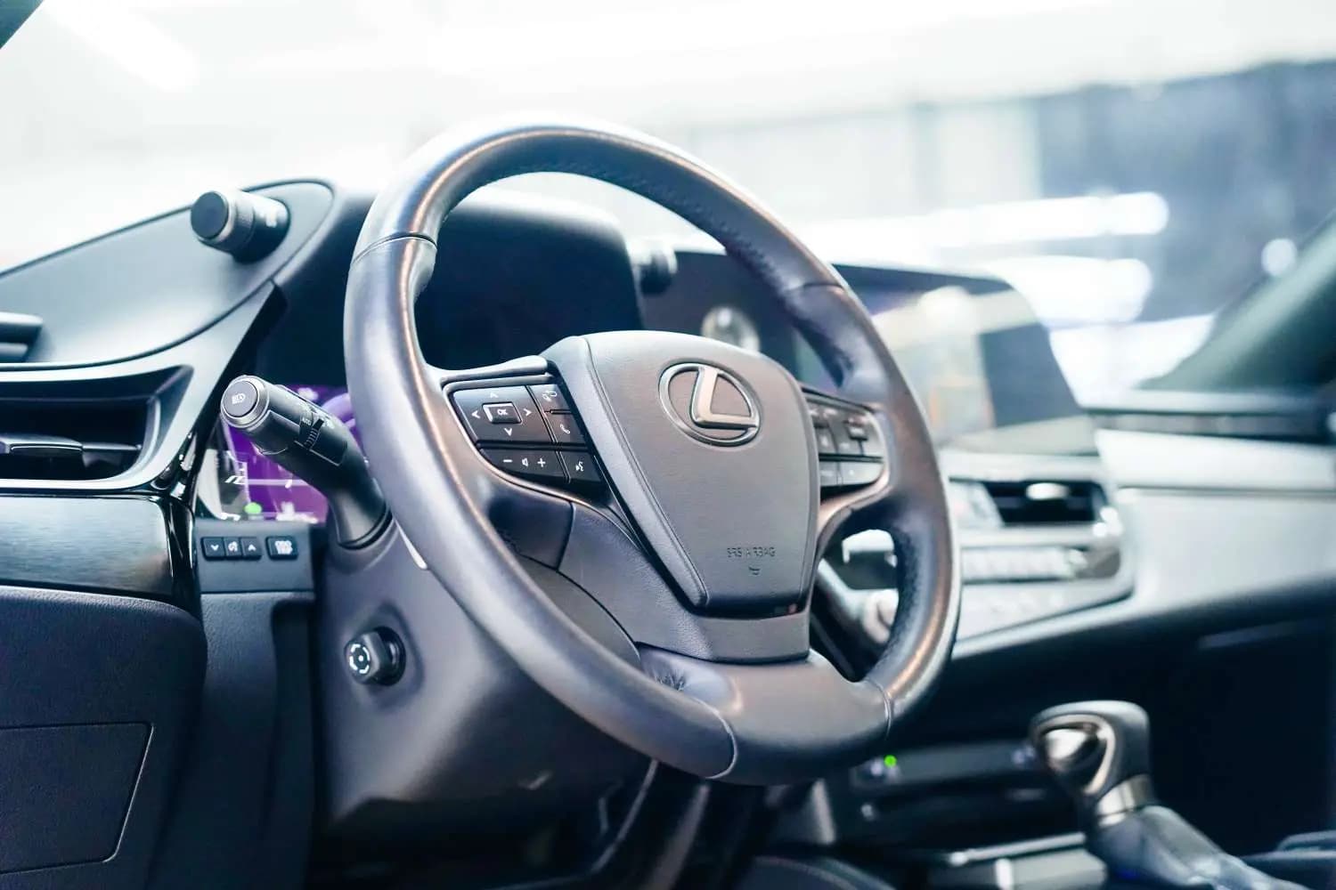 Lexus ES 2022 г. 40014 км. — фото 8