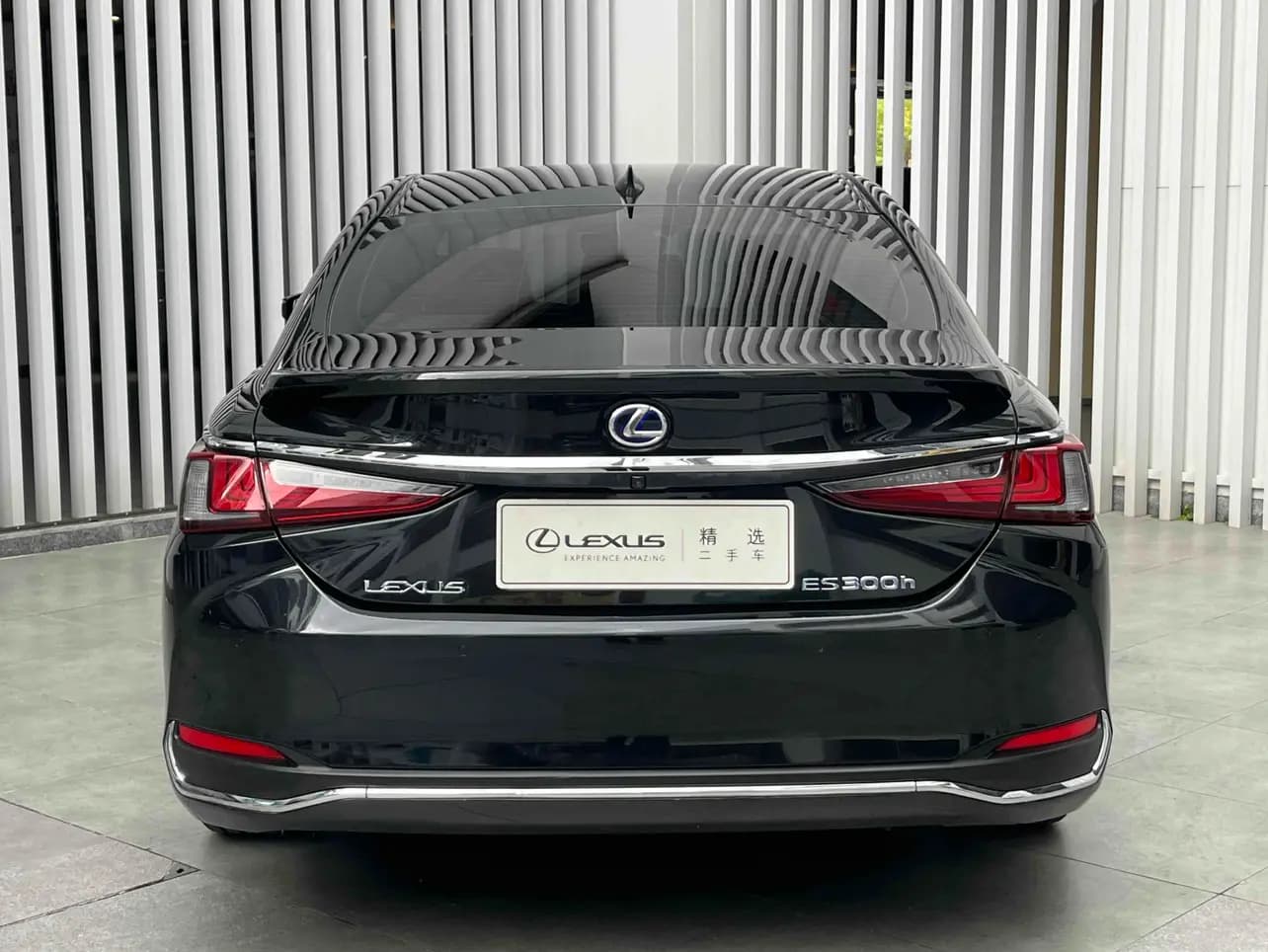 Lexus ES 2022 г. 51015 км. — фото 3