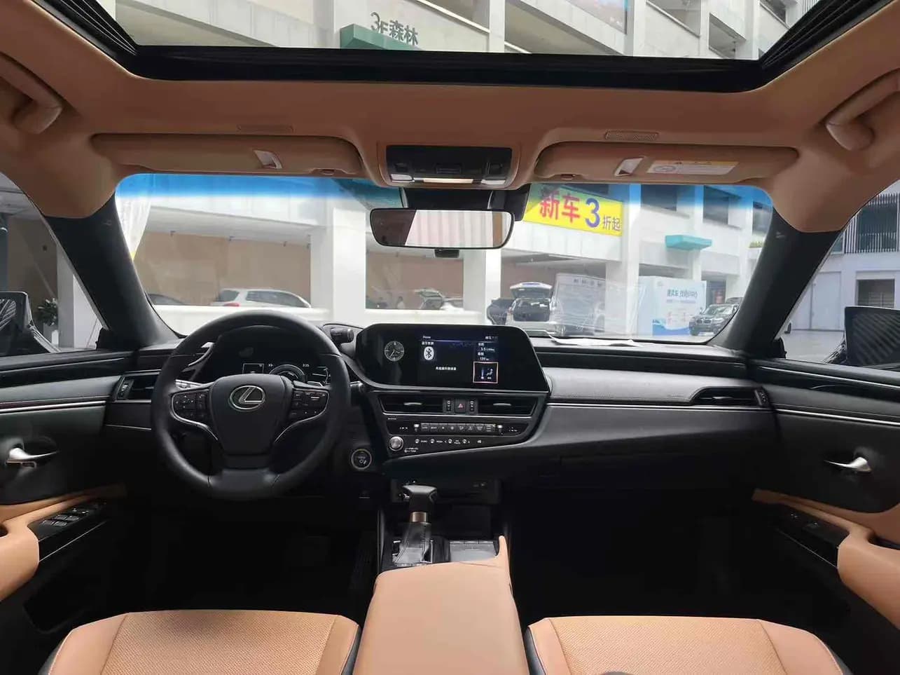 Lexus ES 2022 г. 51015 км. — фото 5