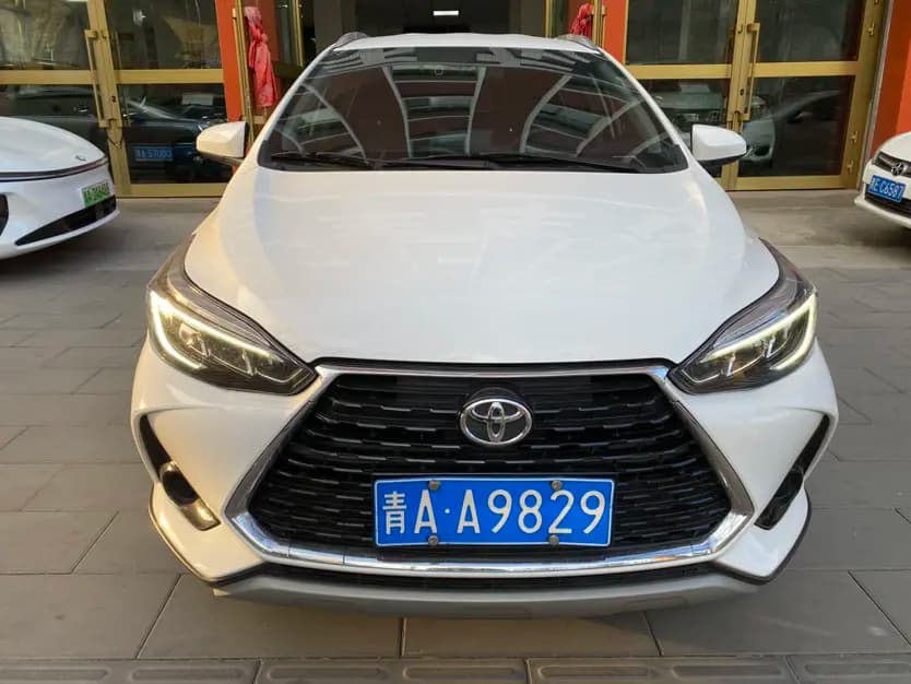 Toyota Yaris L 2021 г. 30024 км. — фото 2