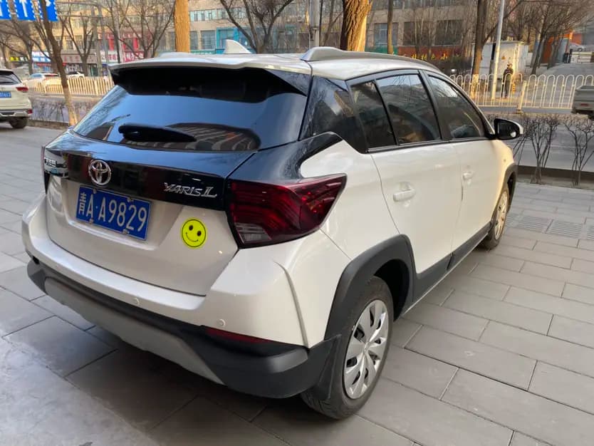 Toyota Yaris L 2021 г. 30024 км. — фото 6