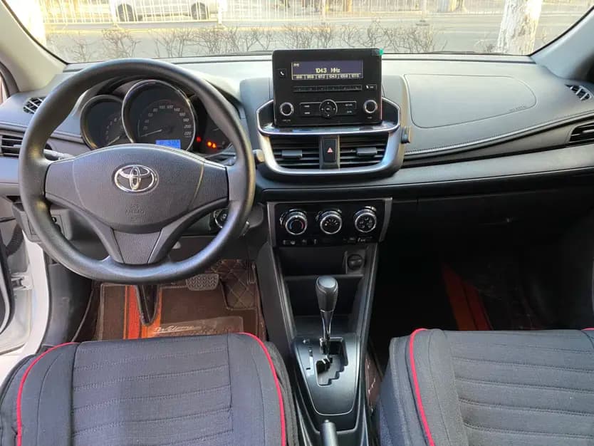 Toyota Yaris L 2021 г. 30024 км. — фото 9