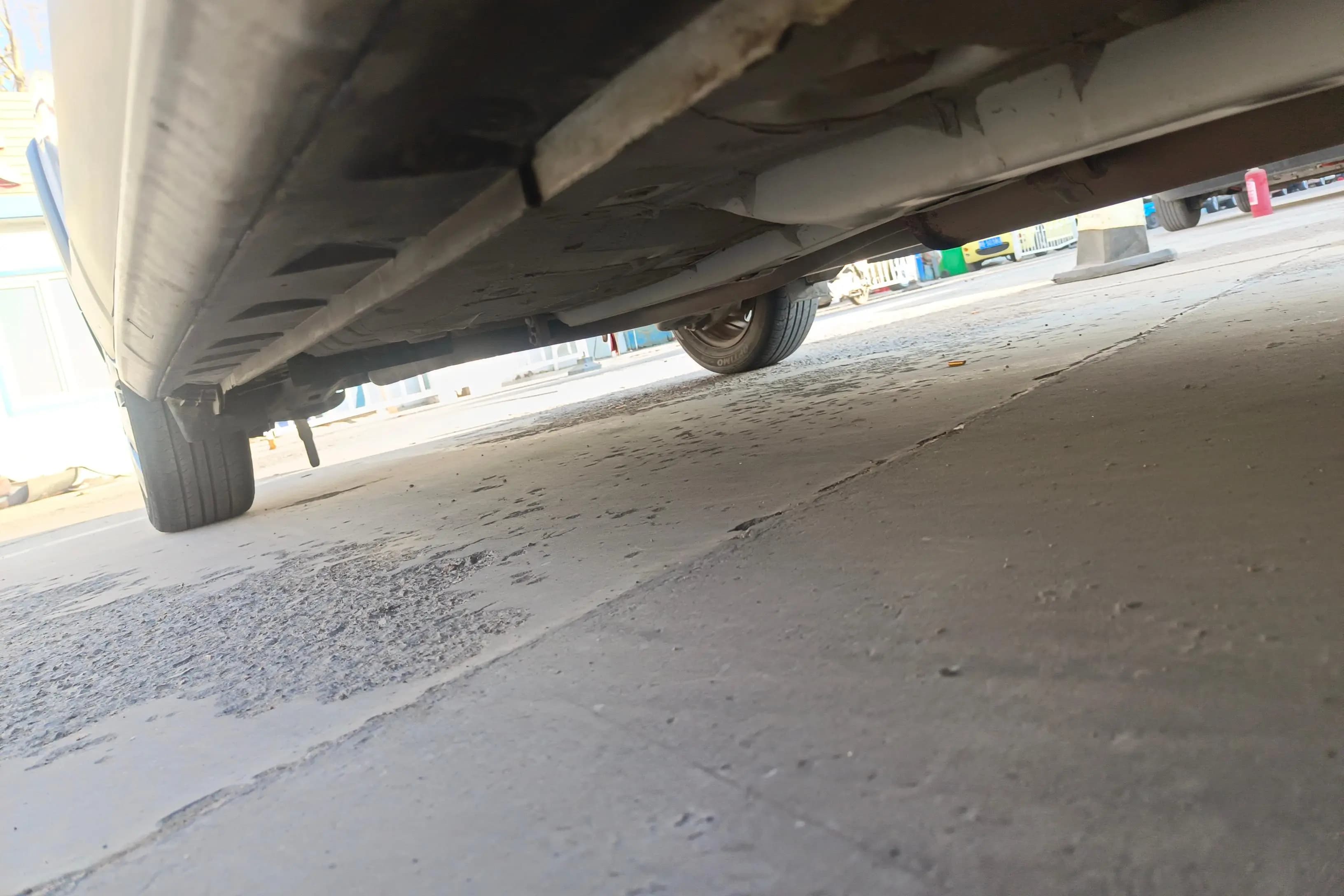 Toyota Yaris L 2021 г. 50025 км. — фото 12