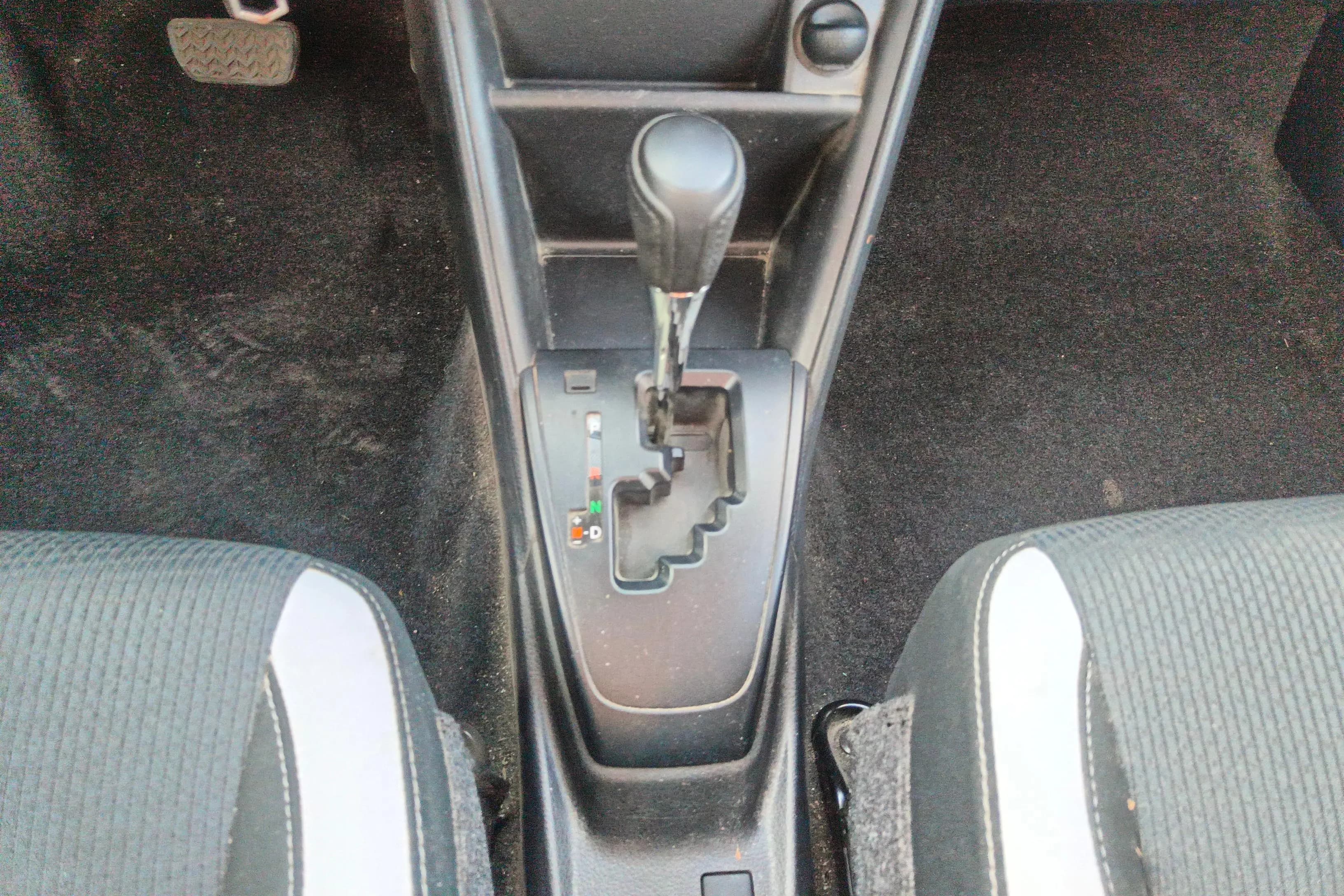 Toyota Yaris L 2021 г. 50025 км. — фото 15
