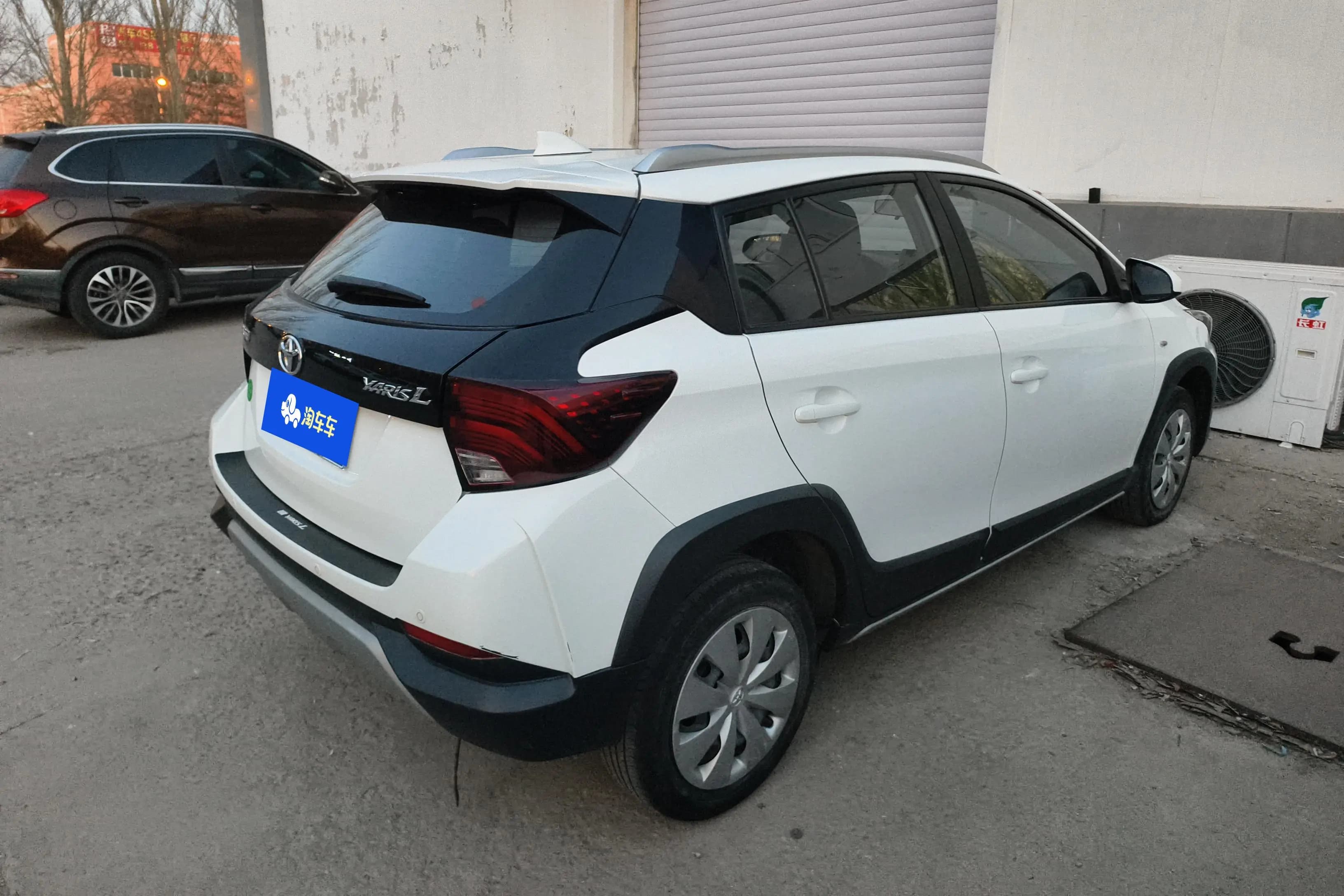 Toyota Yaris L 2021 г. 50025 км. — фото 3