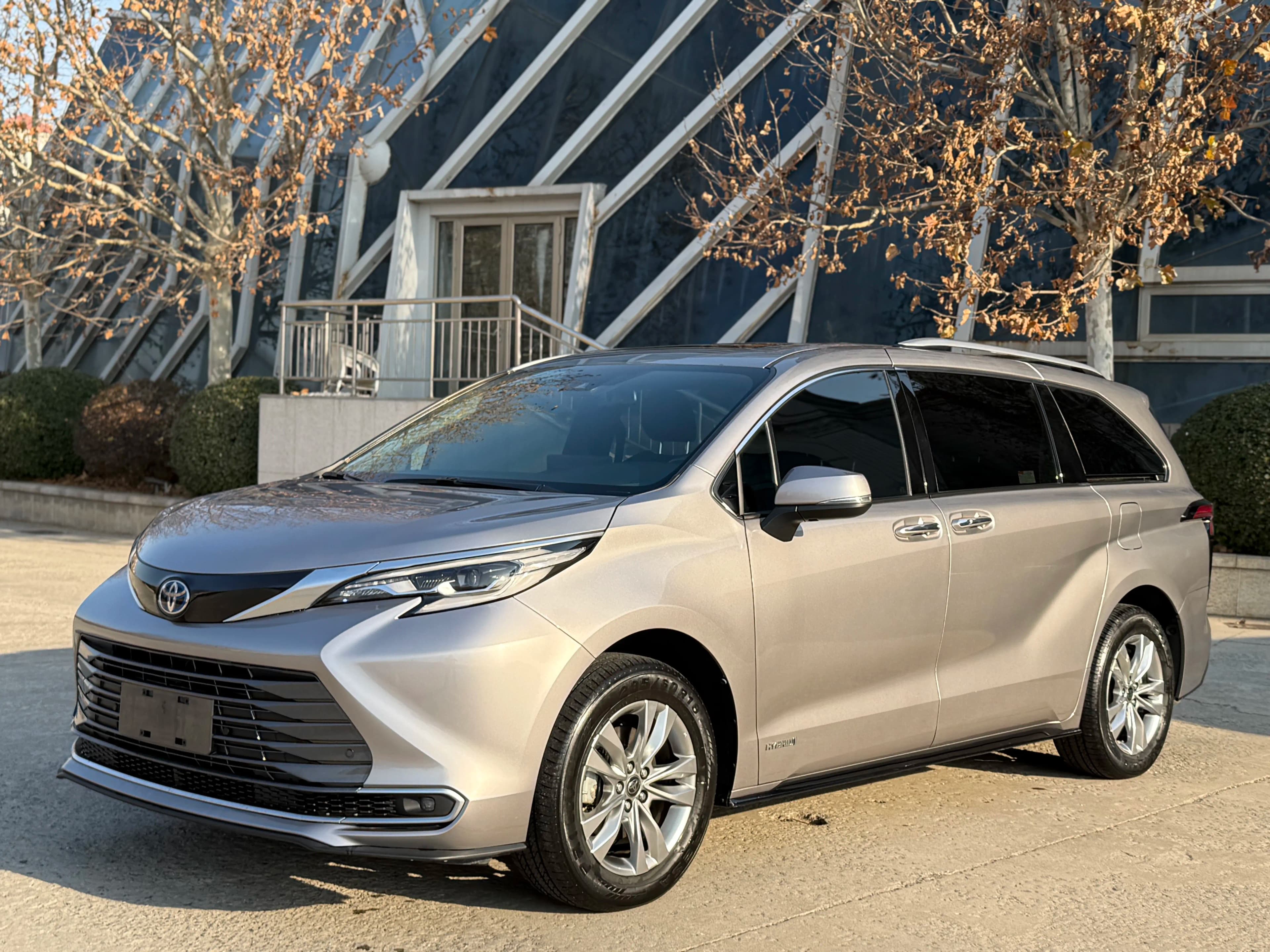 Toyota Sienna 2022 г. 76059 км.