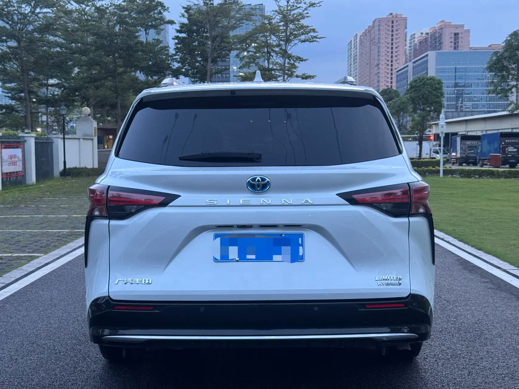 Toyota Sienna 2022 г. 70060 км. — фото 5