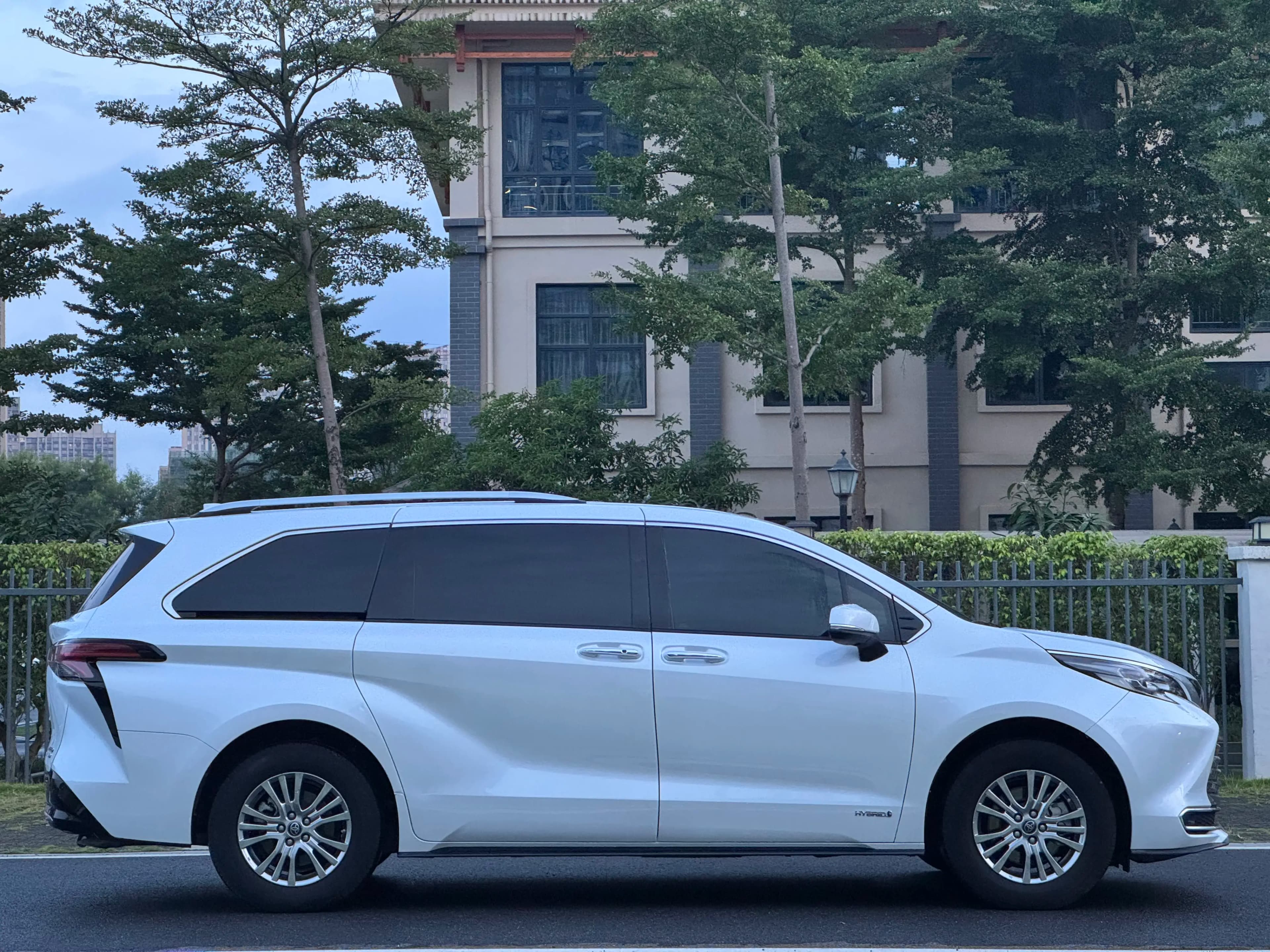 Toyota Sienna 2022 г. 70060 км. — фото 7