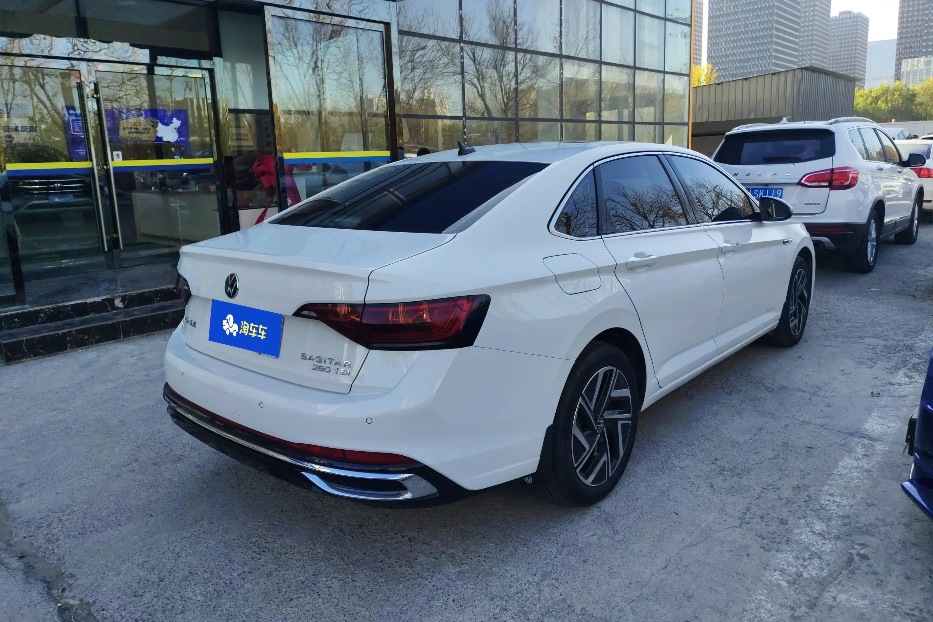 Volkswagen Sagitar 2023 г. 43858 км. — фото 3