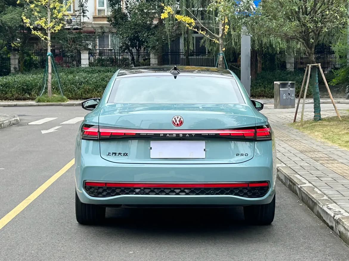 Volkswagen Passat 2024 г. 5054 км. — фото 6
