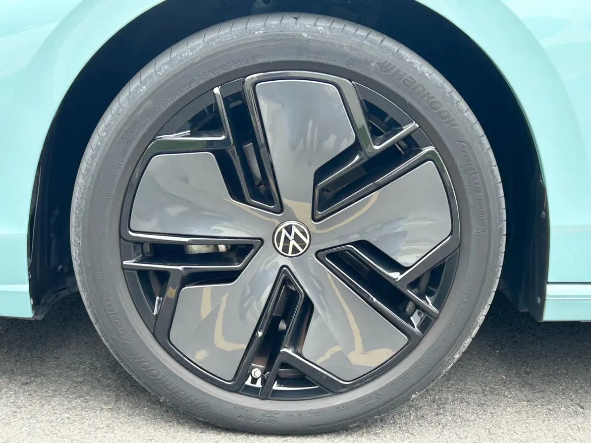 Volkswagen Passat 2024 г. 5054 км. — фото 10