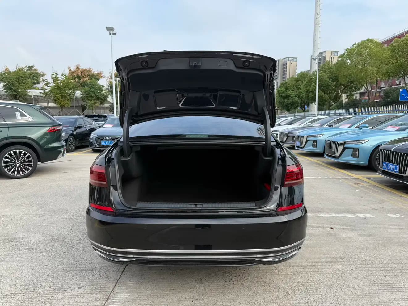 Volkswagen Passat 2023 г. 18055 км. — фото 15