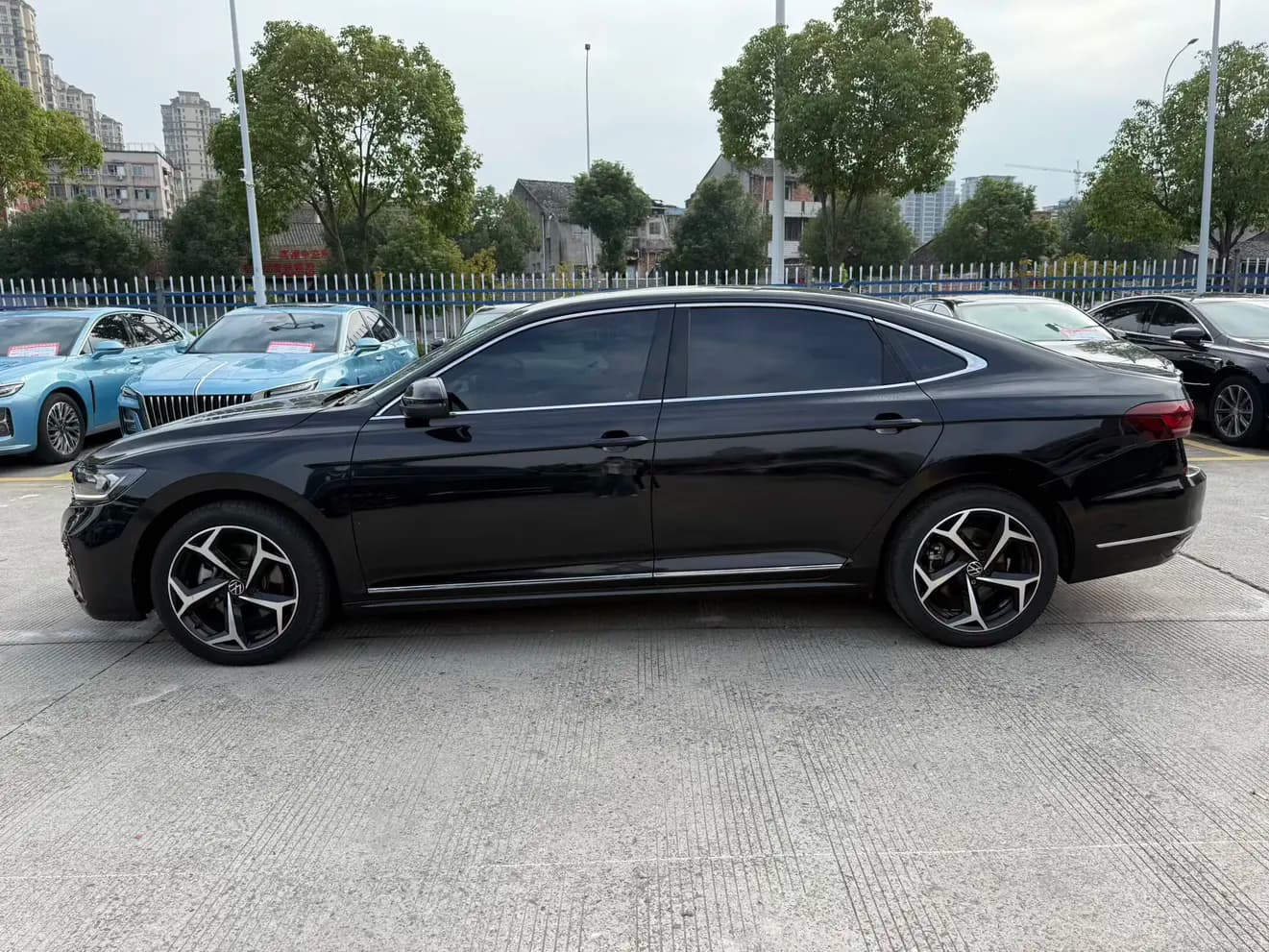 Volkswagen Passat 2023 г. 18055 км. — фото 4