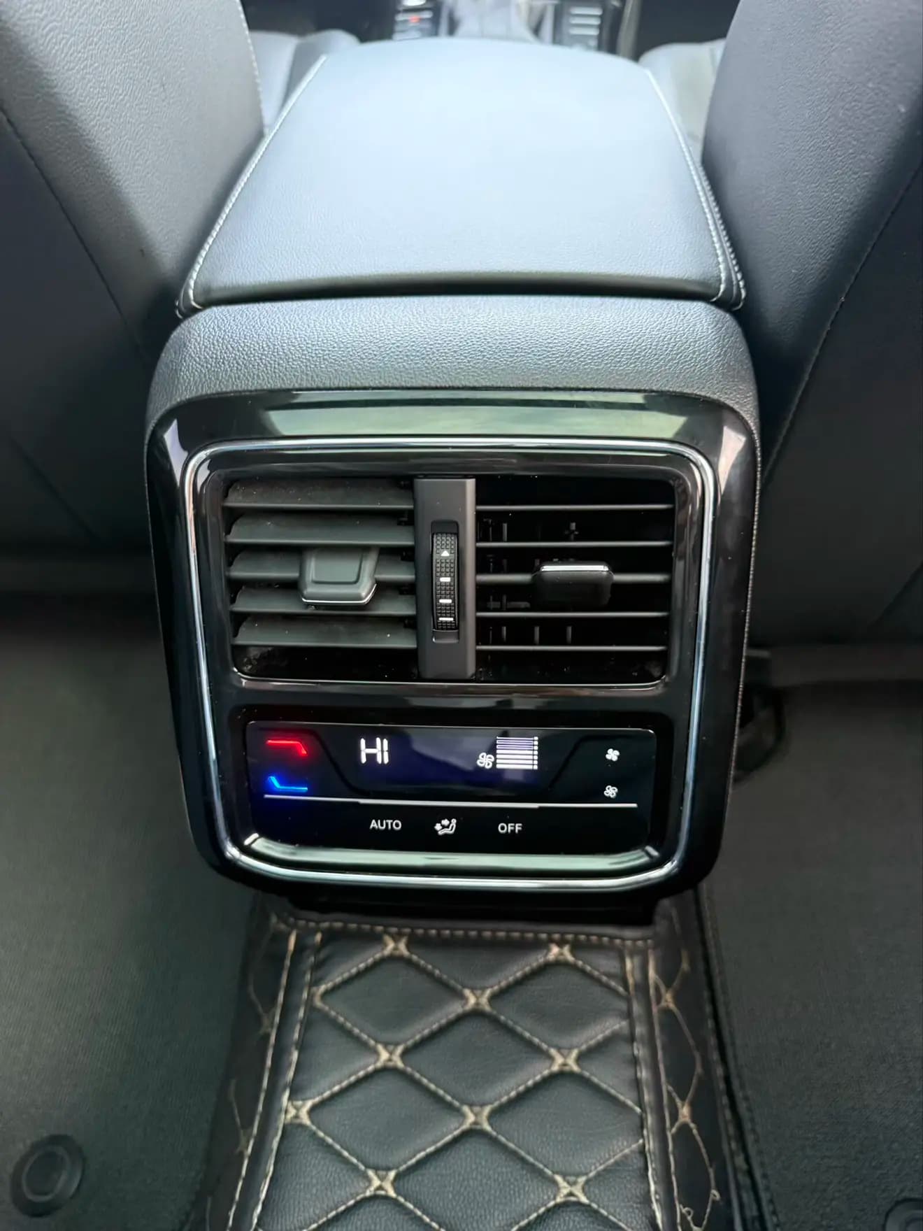 Volkswagen Passat 2023 г. 18055 км. — фото 8