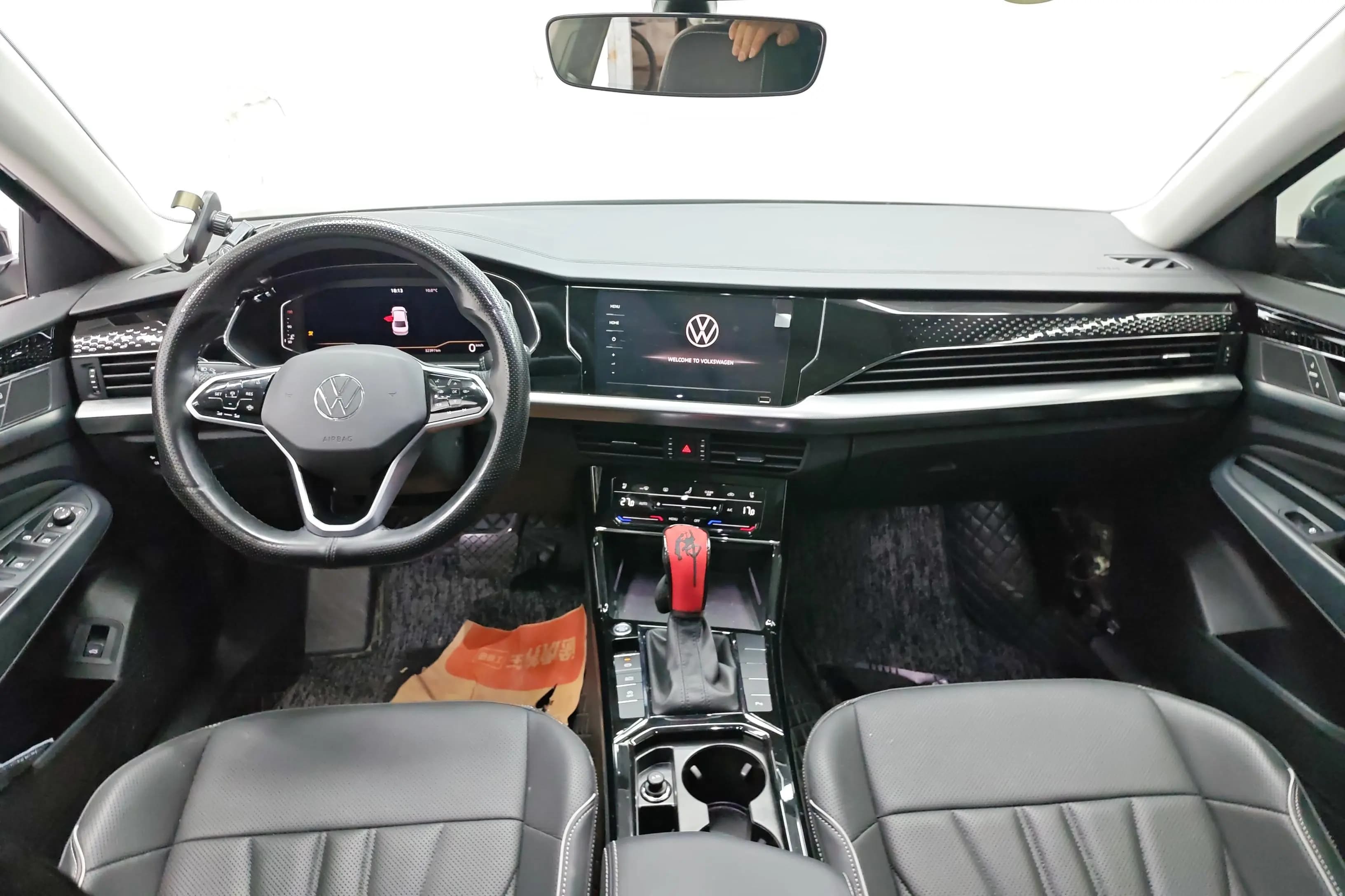 Volkswagen Passat 2024 г. 32456 км. — фото 15