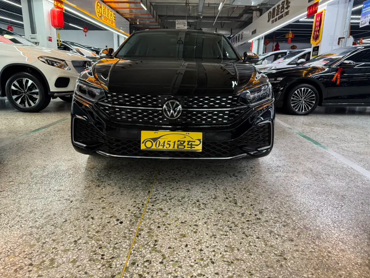Volkswagen Passat 2025 г. 30057 км. — фото 2