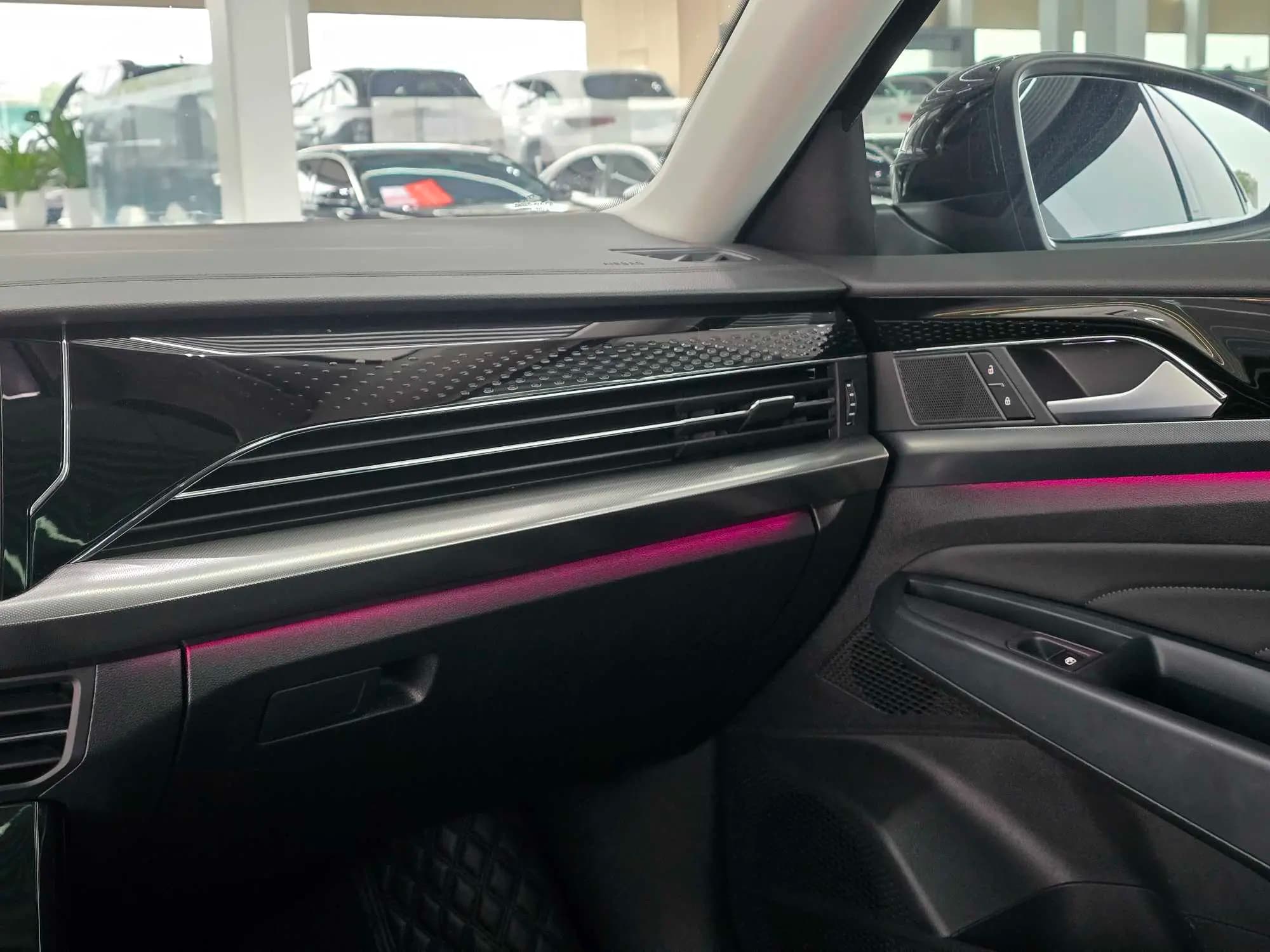Volkswagen Passat 2024 г. 32058 км. — фото 15