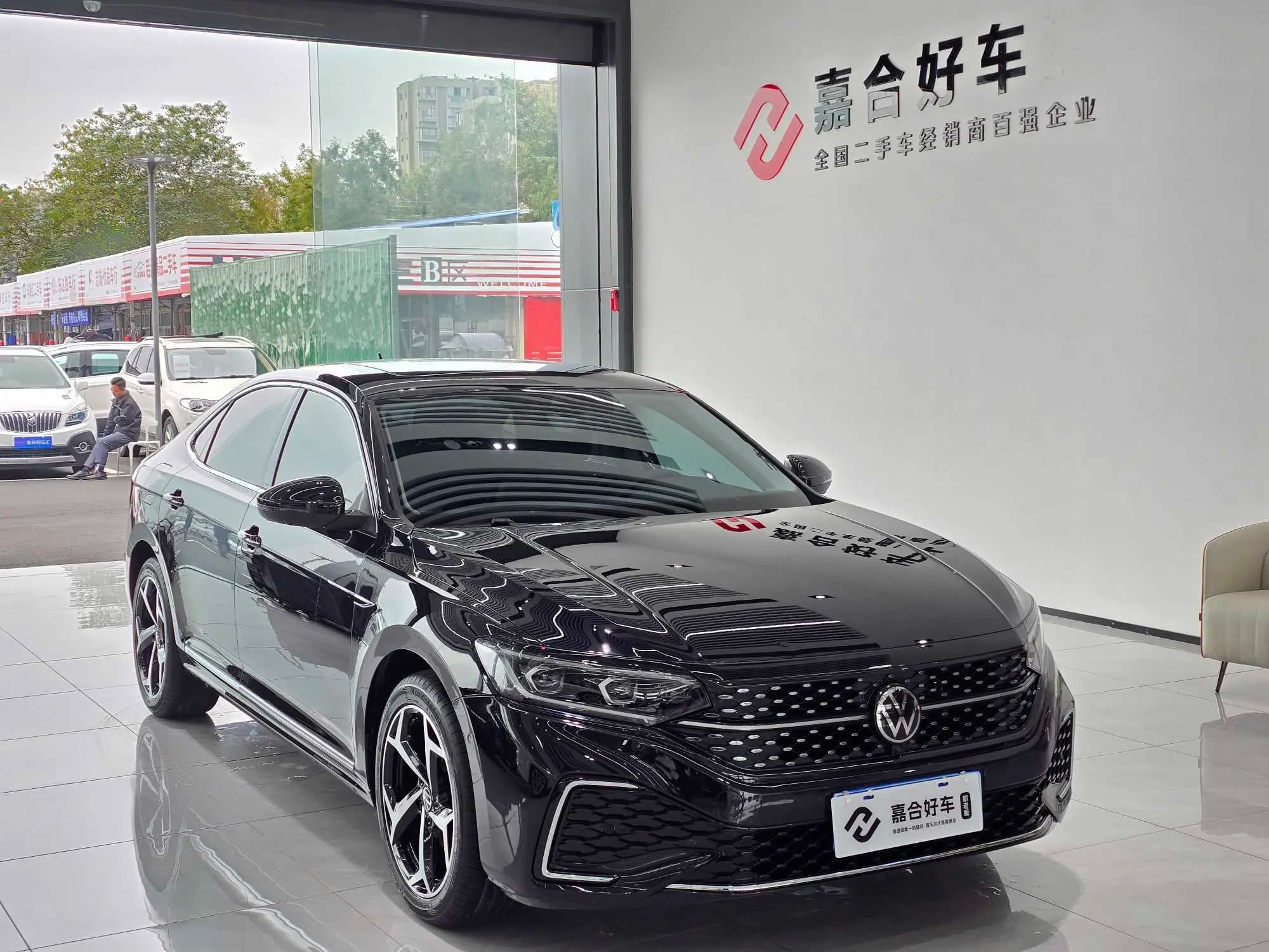 Volkswagen Passat 2024 г. 32058 км. — фото 3