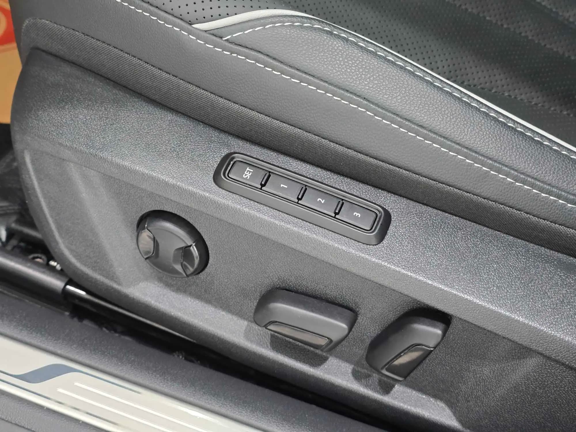 Volkswagen Passat 2024 г. 32058 км. — фото 8