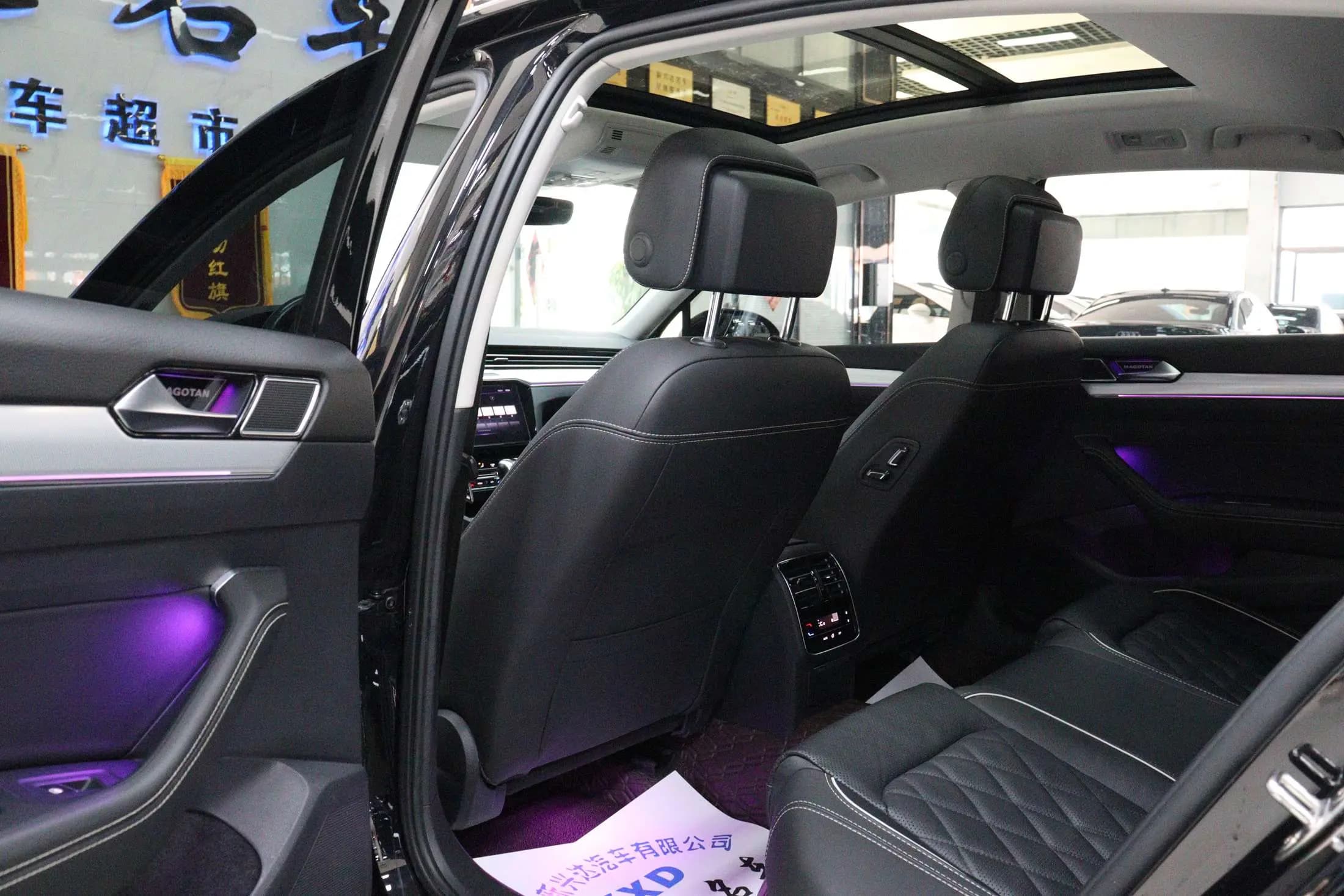 Volkswagen Magotan GTE 2023 г. 63026 км. — фото 27