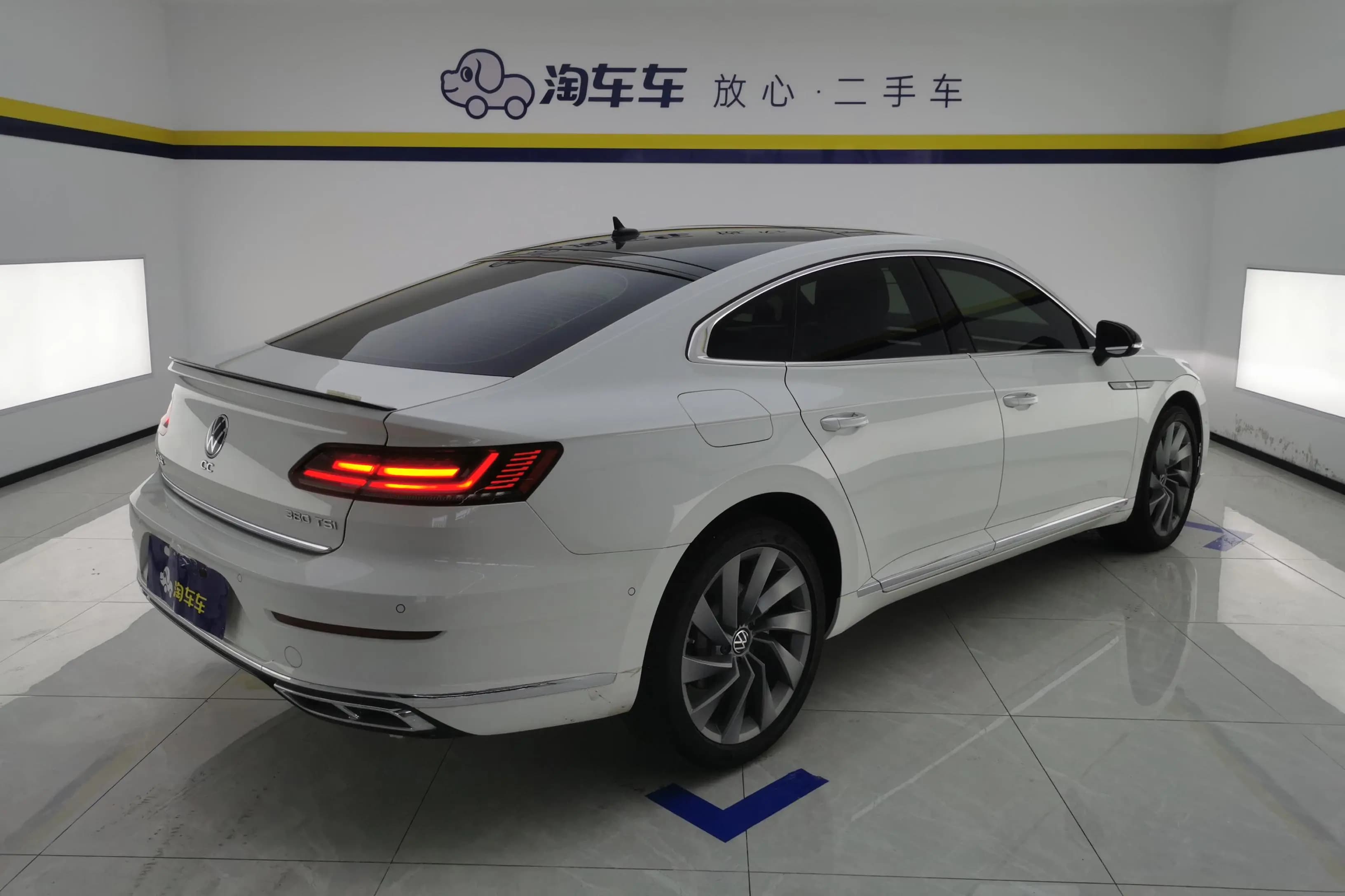 Volkswagen Arteon 2024 г. 16980 км. — фото 3