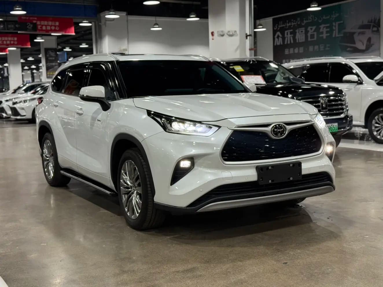 Toyota Highlander 2025 г. 15003 км. — фото 3
