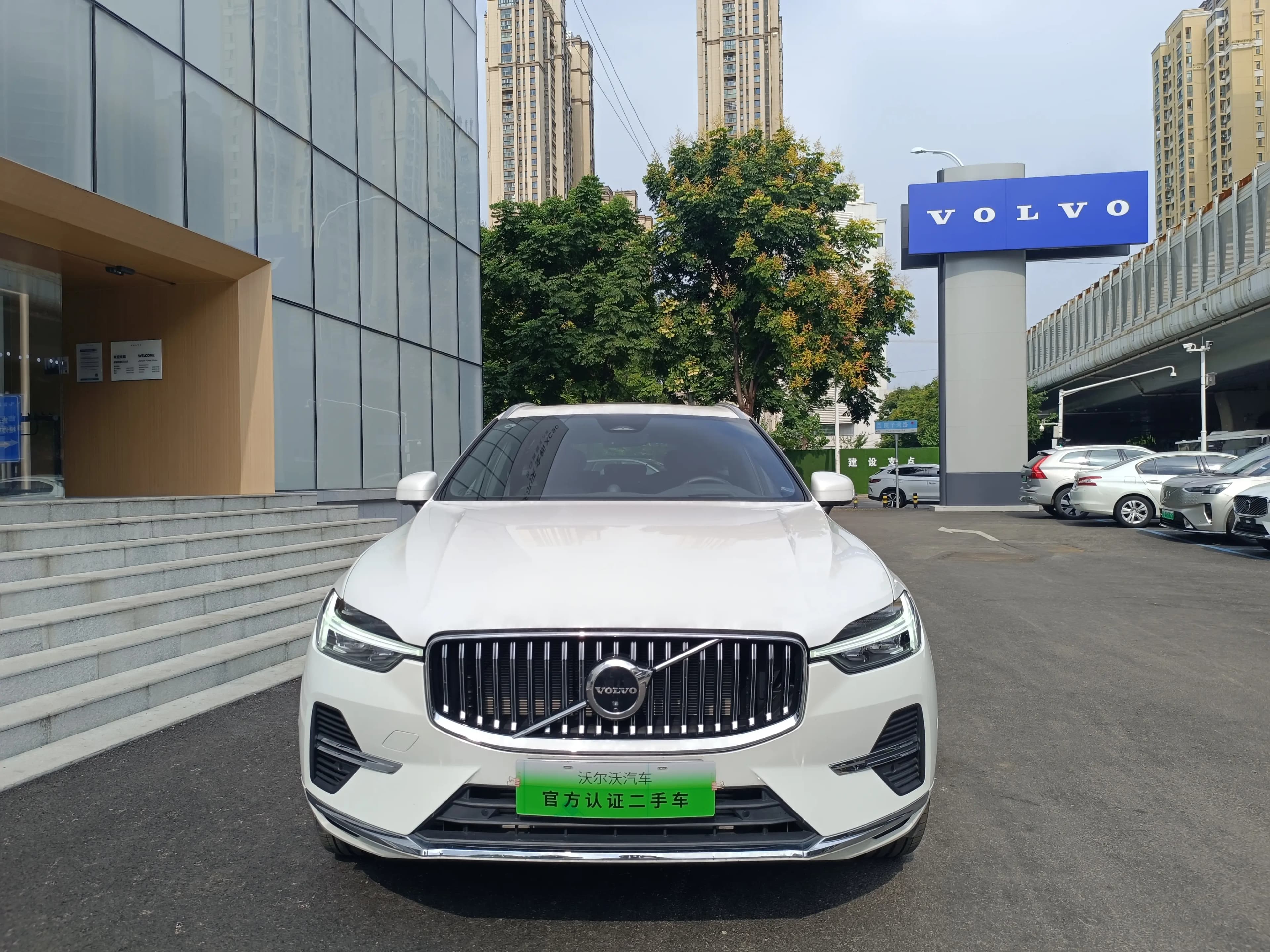 Volvo XC60 PHEV 2024 г. 22033 км. — фото 2