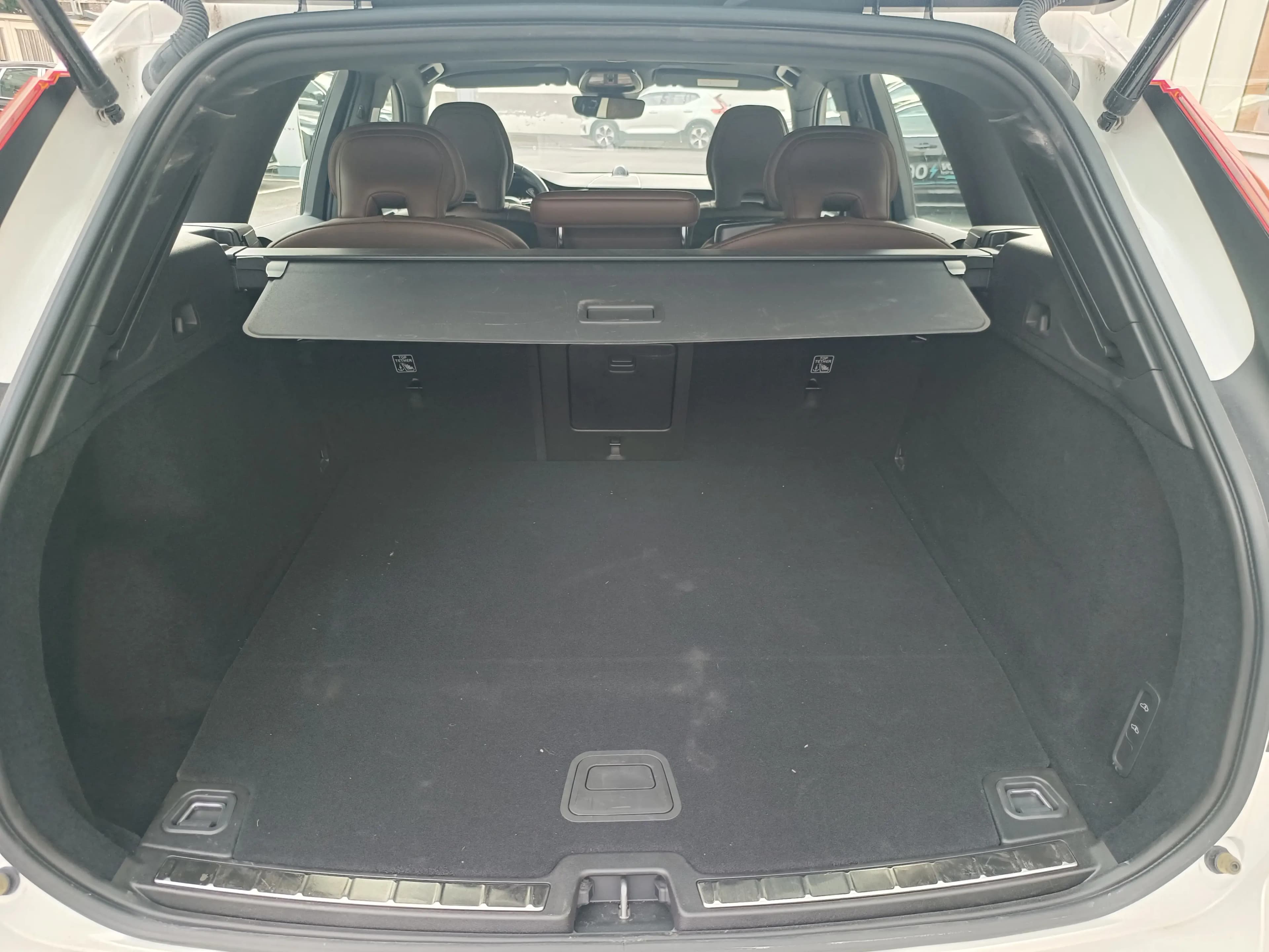 Volvo XC60 PHEV 2024 г. 22033 км. — фото 14
