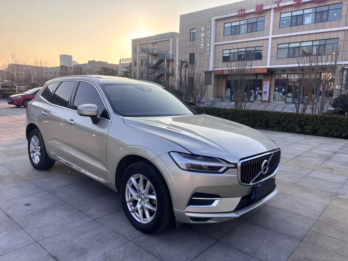 Volvo XC60 2021 г. 82535 км. — фото 3