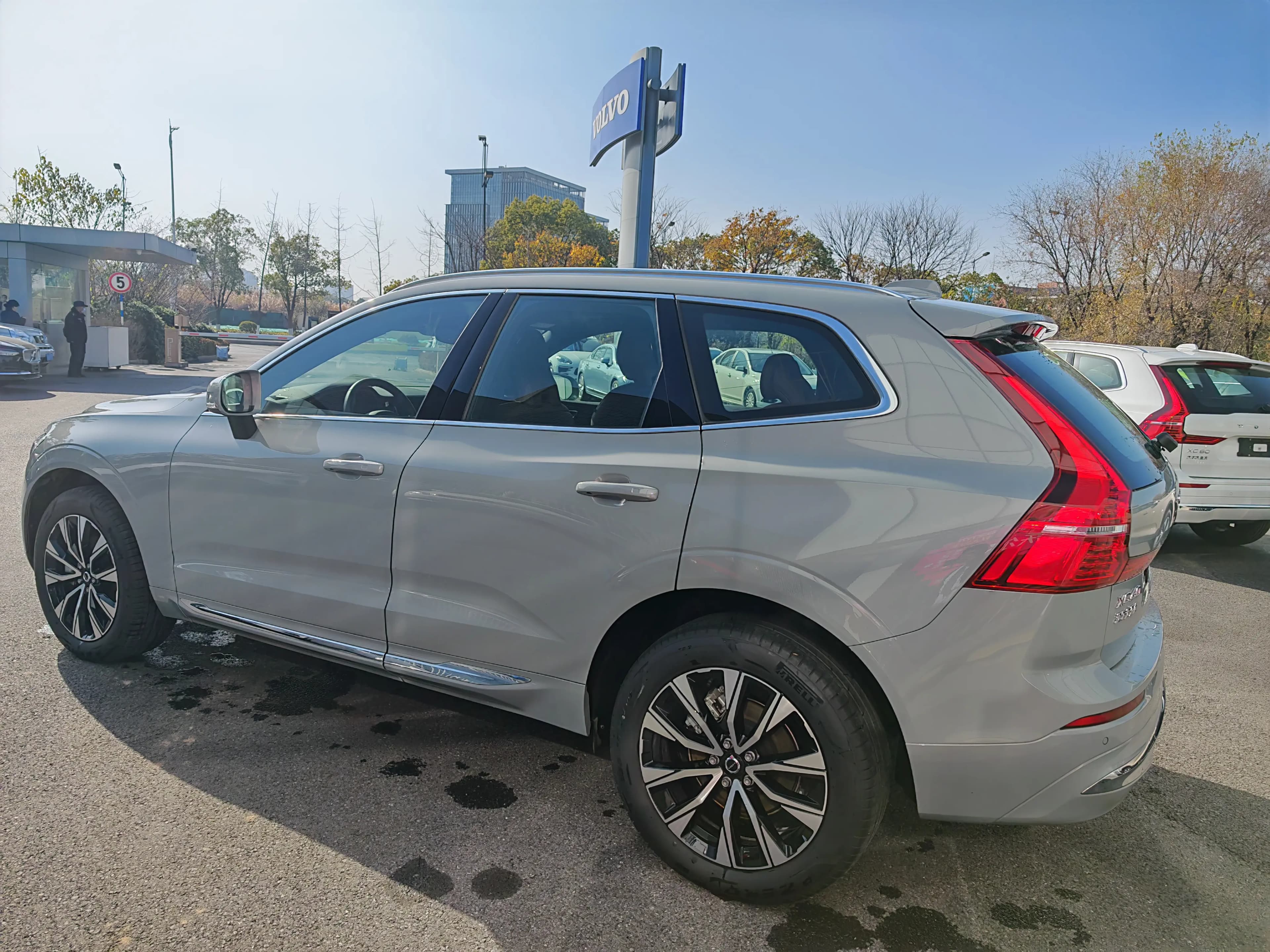 Volvo XC60 2025 г. 11040 км. — фото 9