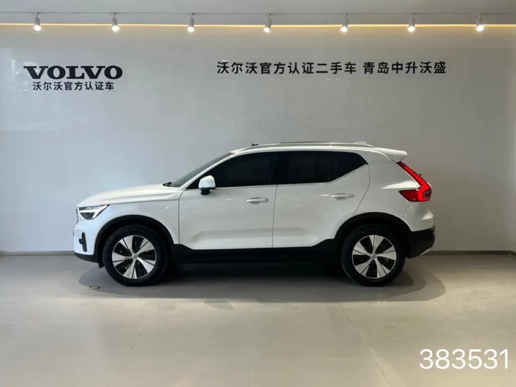 Volvo XC40 2025 г. 9041 км. — фото 3