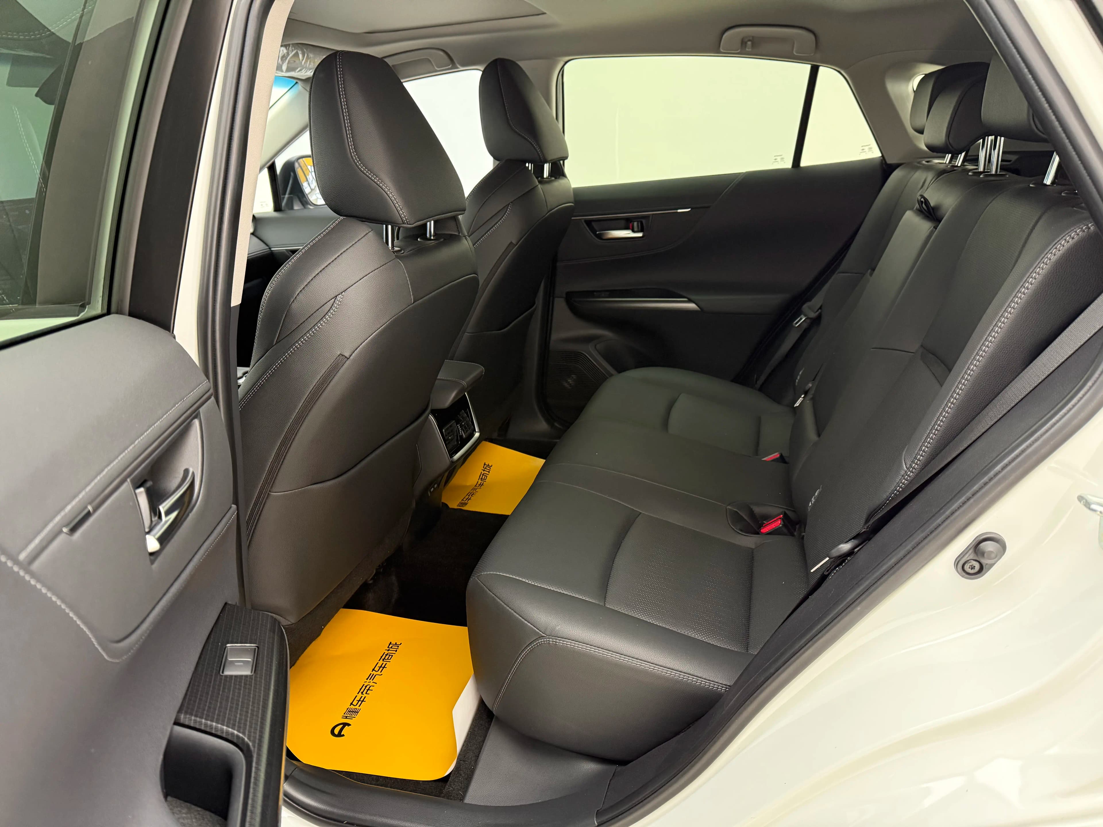 Toyota Venza 2024 г. 23385 км. — фото 18