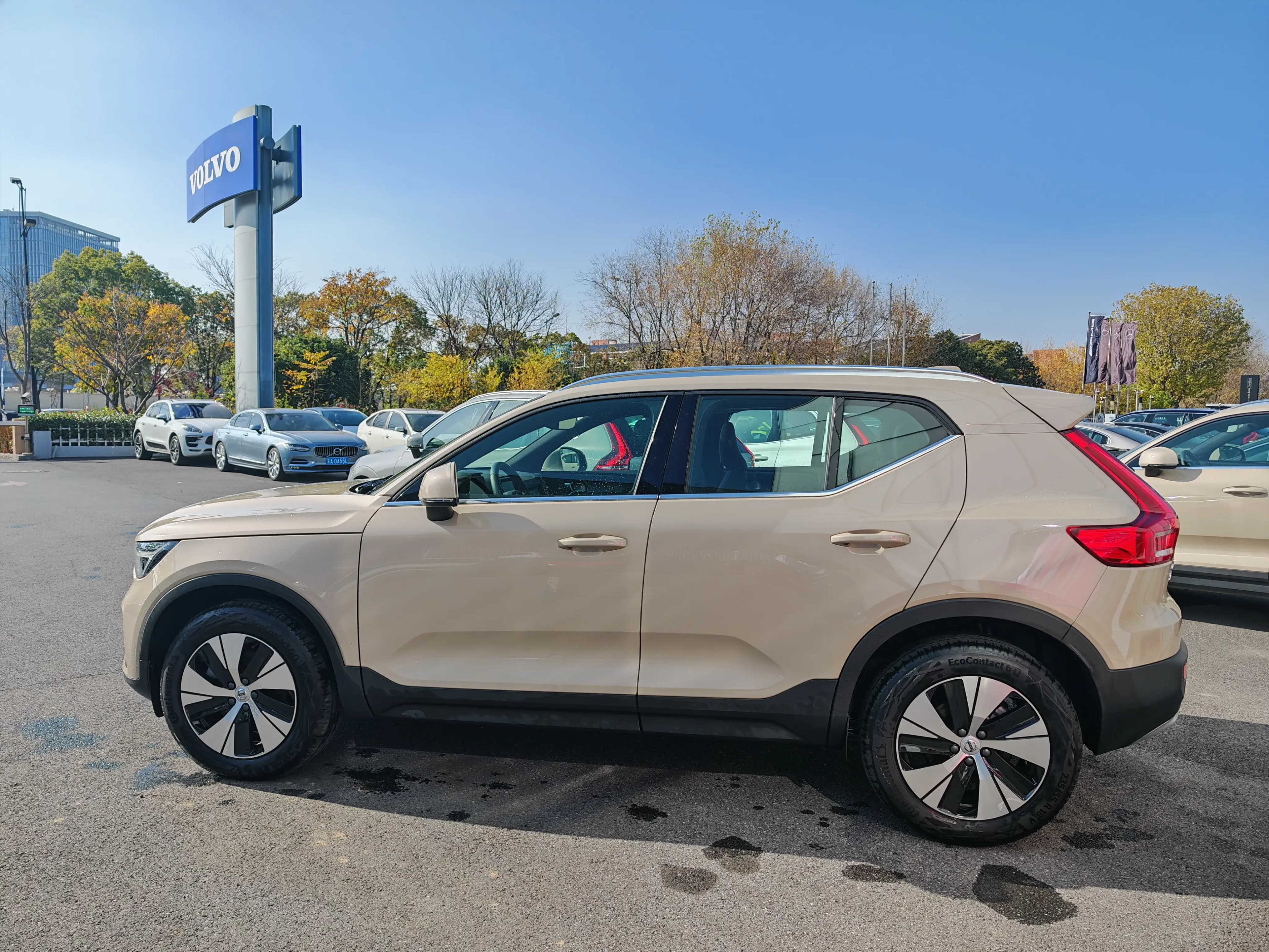 Volvo XC40 2025 г. 10044 км. — фото 2