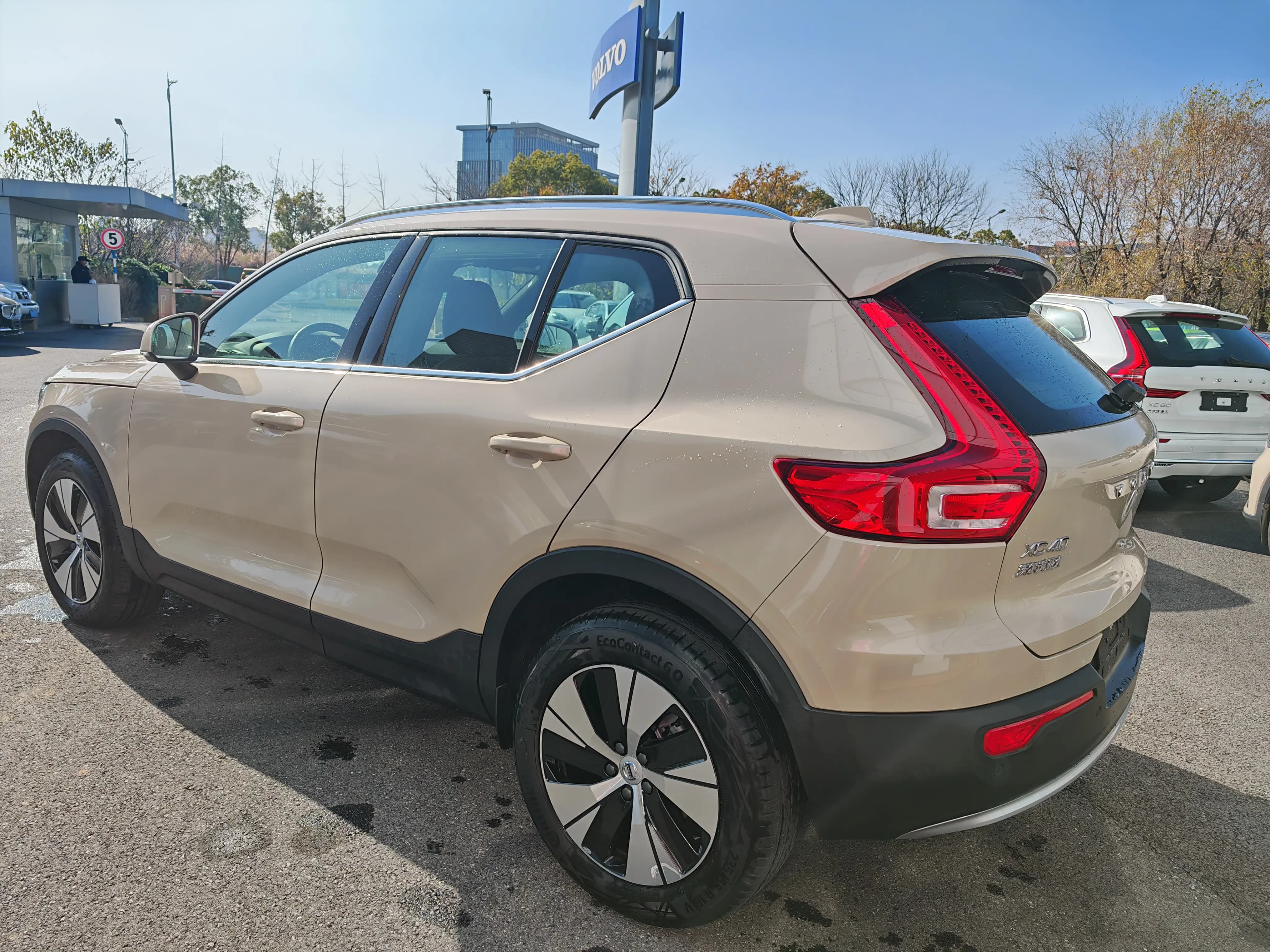 Volvo XC40 2025 г. 10044 км. — фото 3