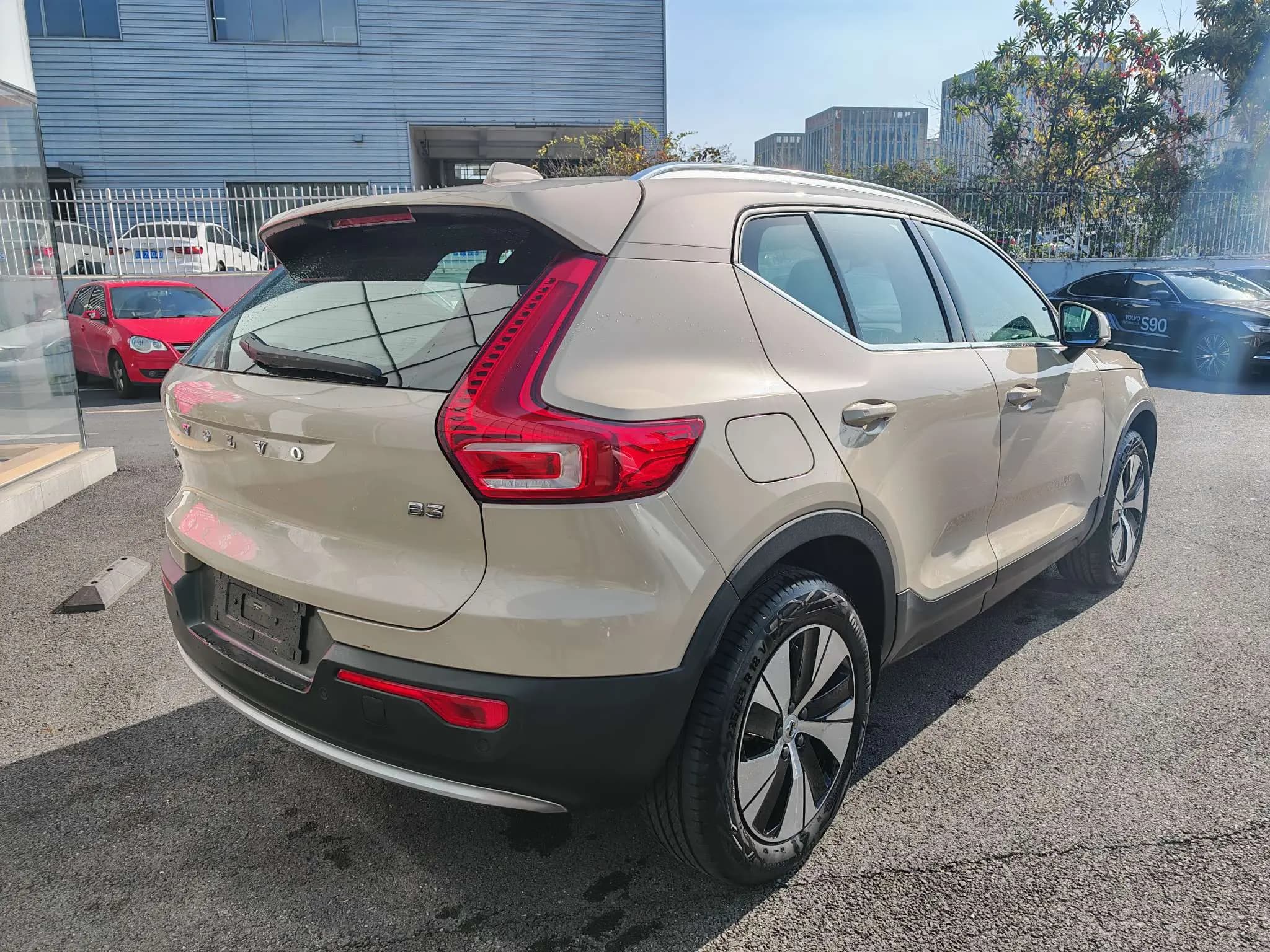Volvo XC40 2025 г. 10044 км. — фото 5