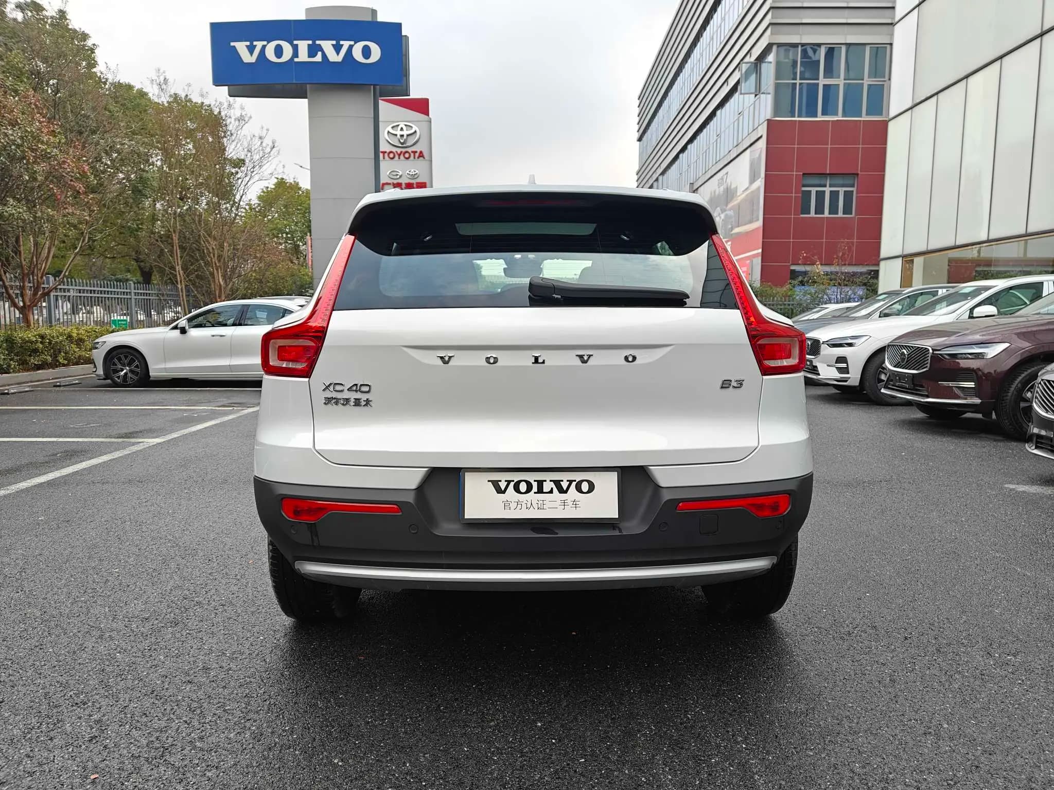 Volvo XC40 2025 г. 4246 км. — фото 3