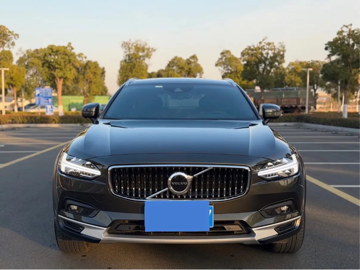 Volvo V90 2021 г. 66055 км. — фото 2