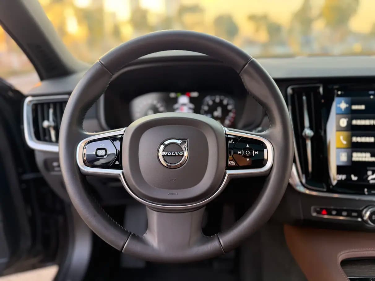 Volvo V90 2021 г. 66055 км. — фото 18