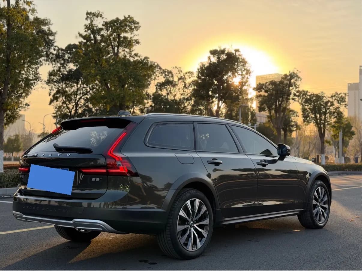 Volvo V90 2021 г. 66055 км. — фото 5